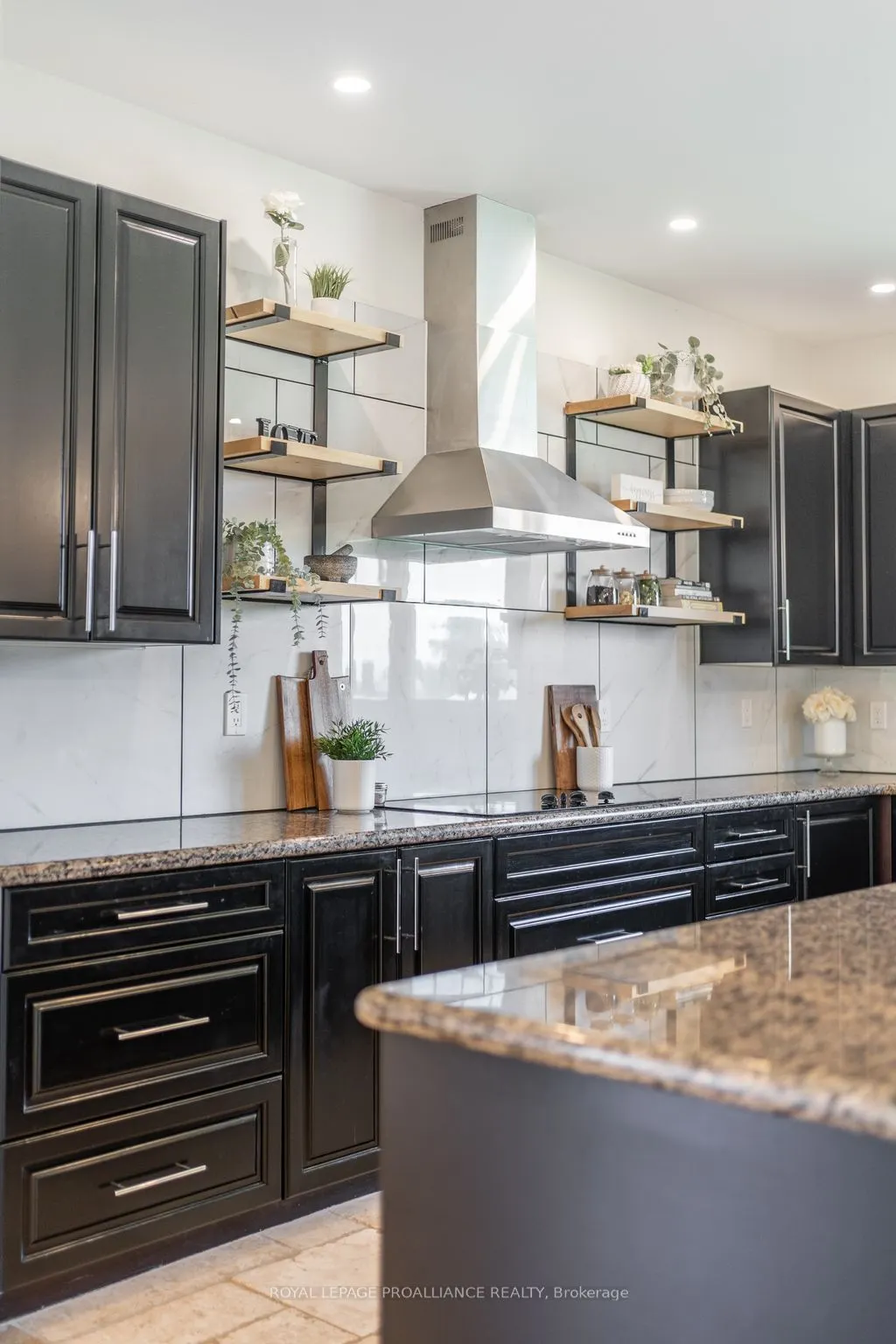 190 Lakeshore Road