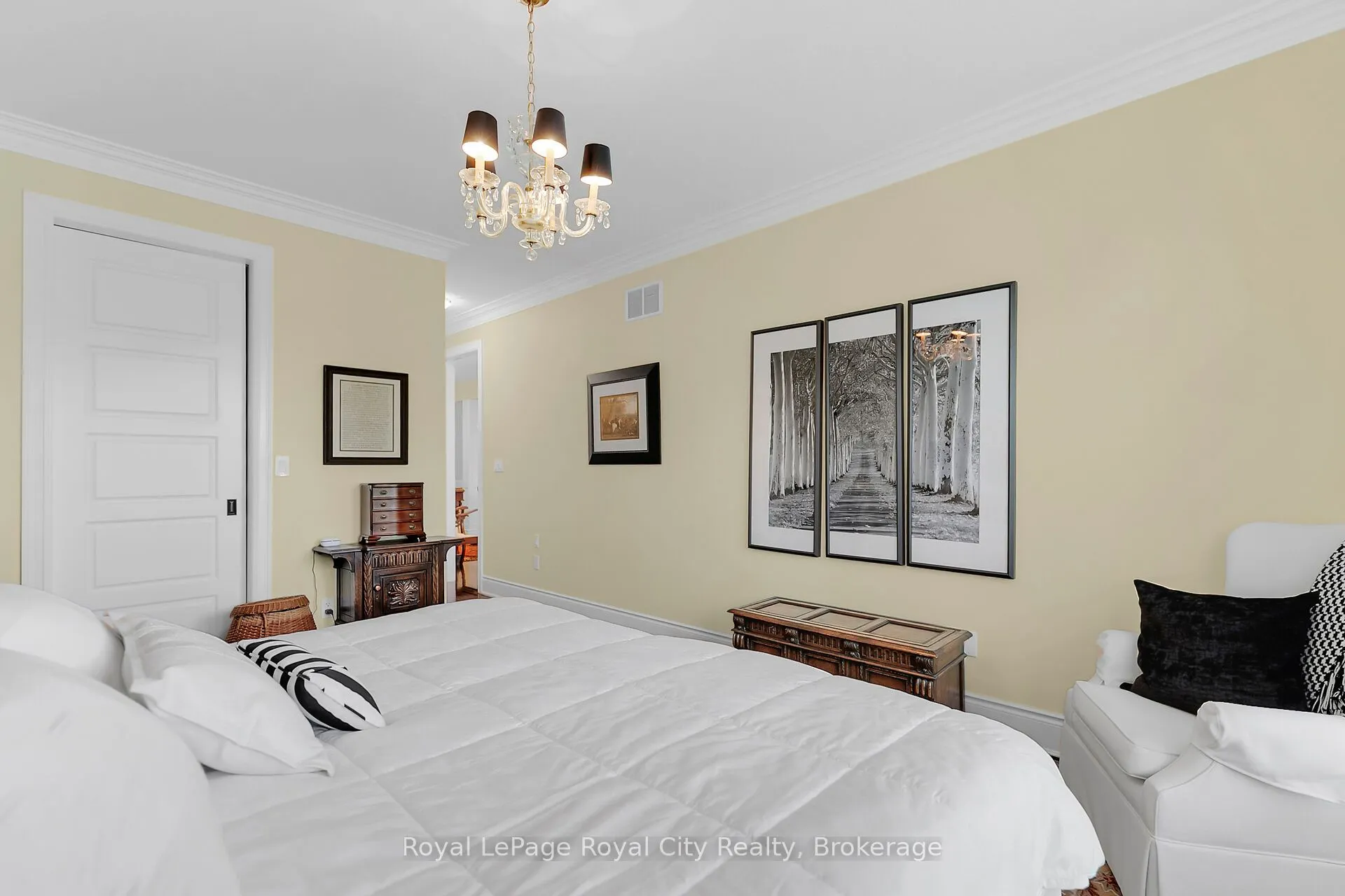 54 Aberfoyle Mill Crescent, #12