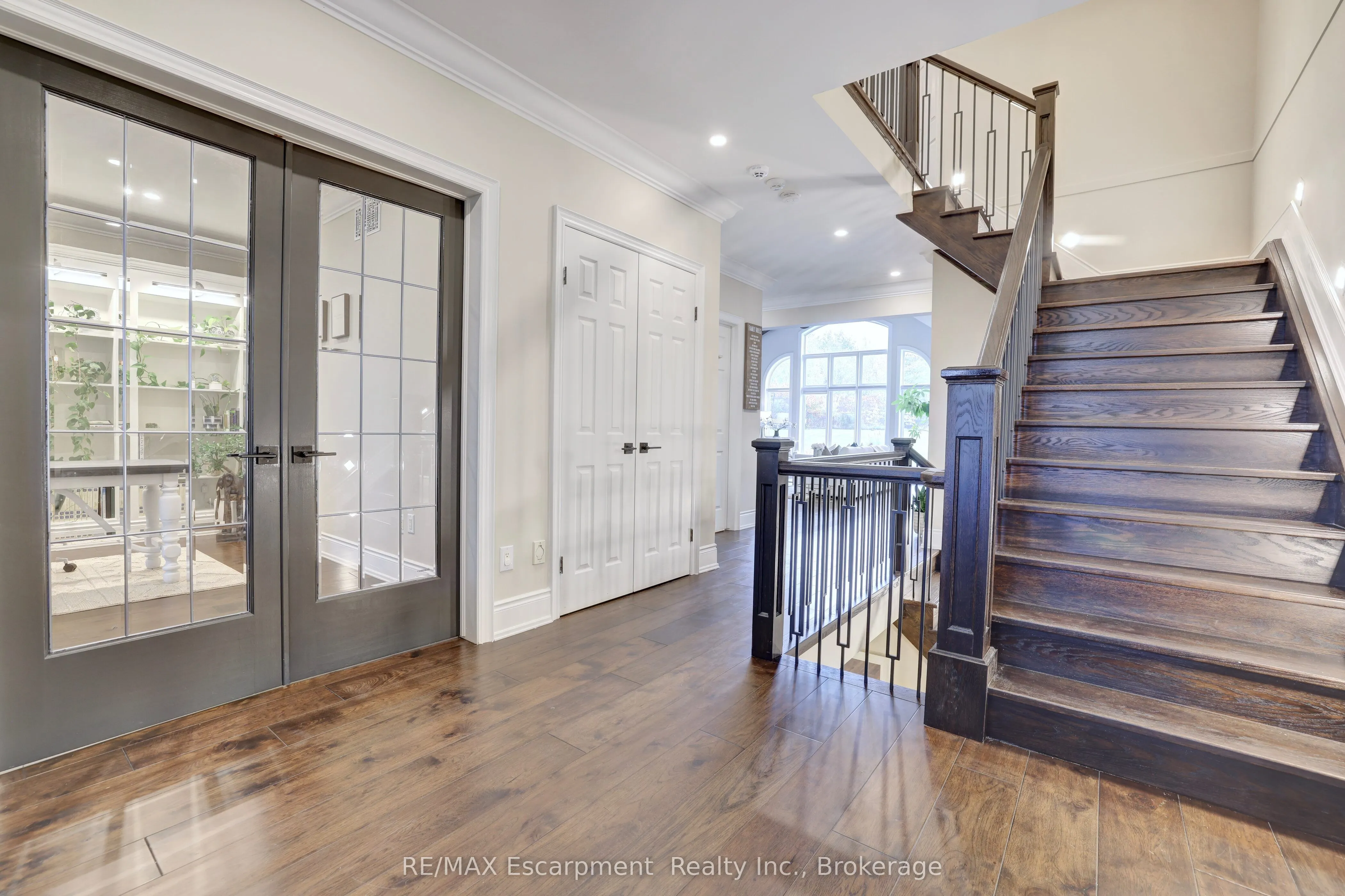 48 PALOMINO Drive