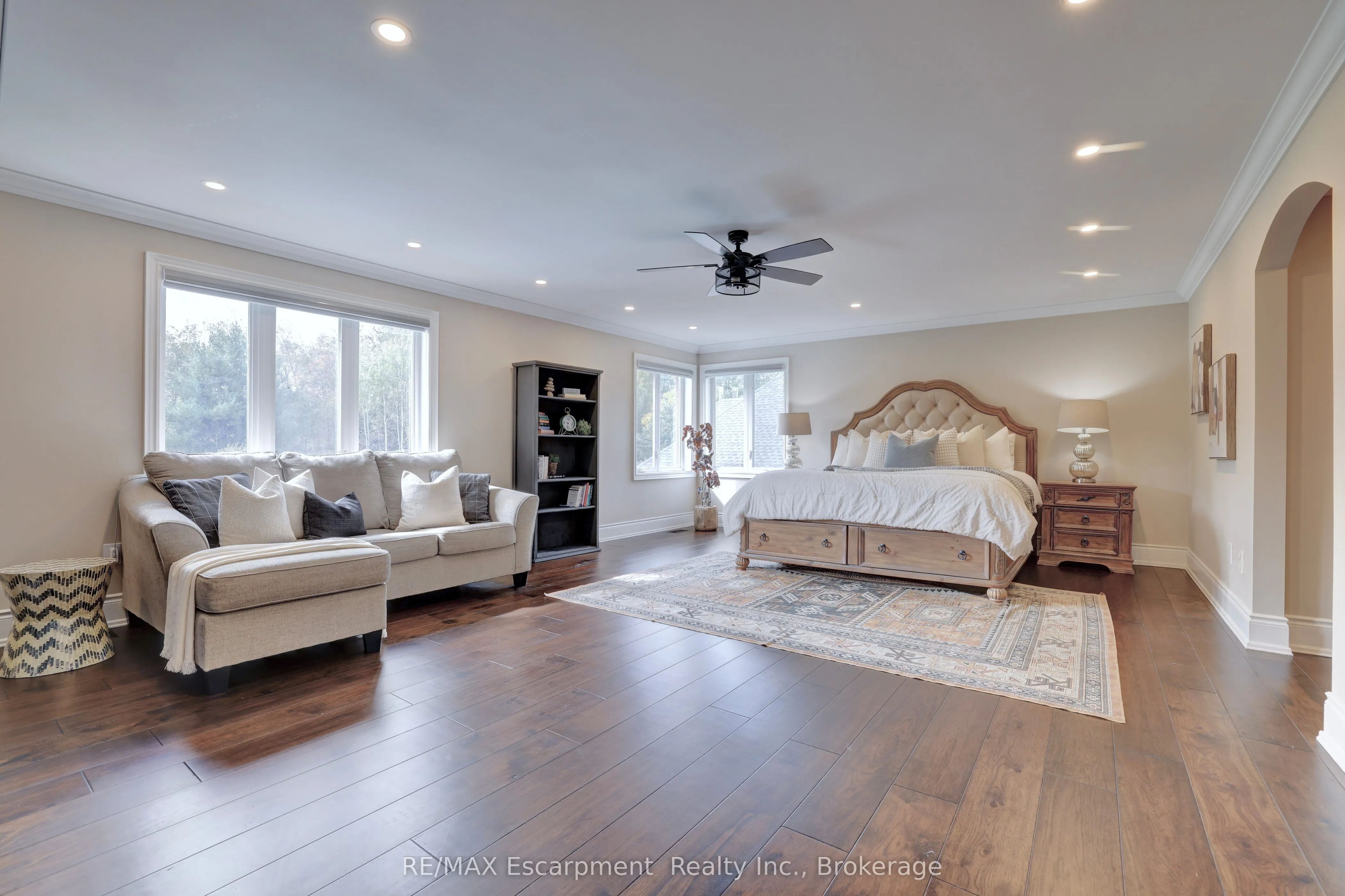 48 PALOMINO Drive