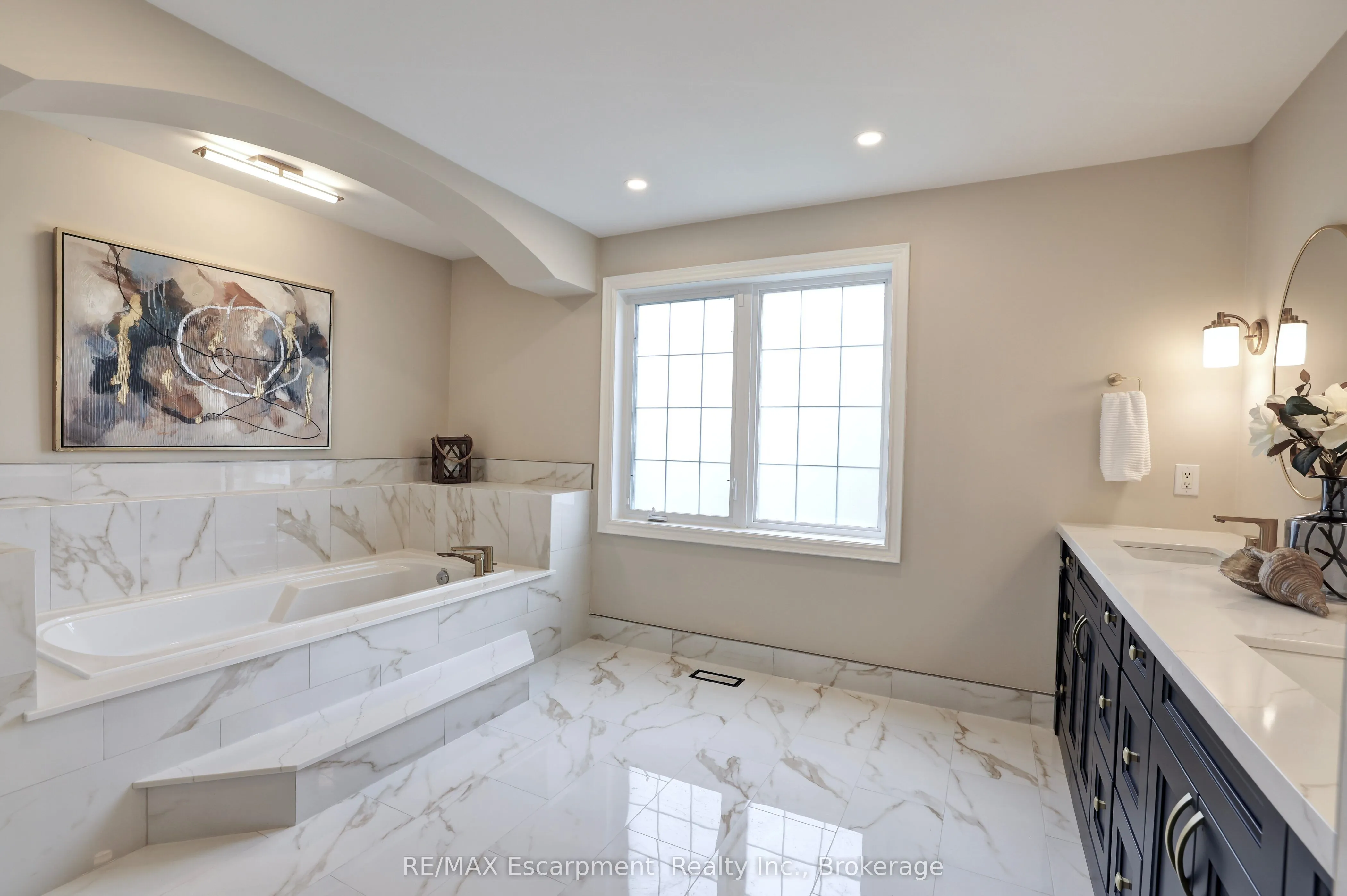 48 PALOMINO Drive
