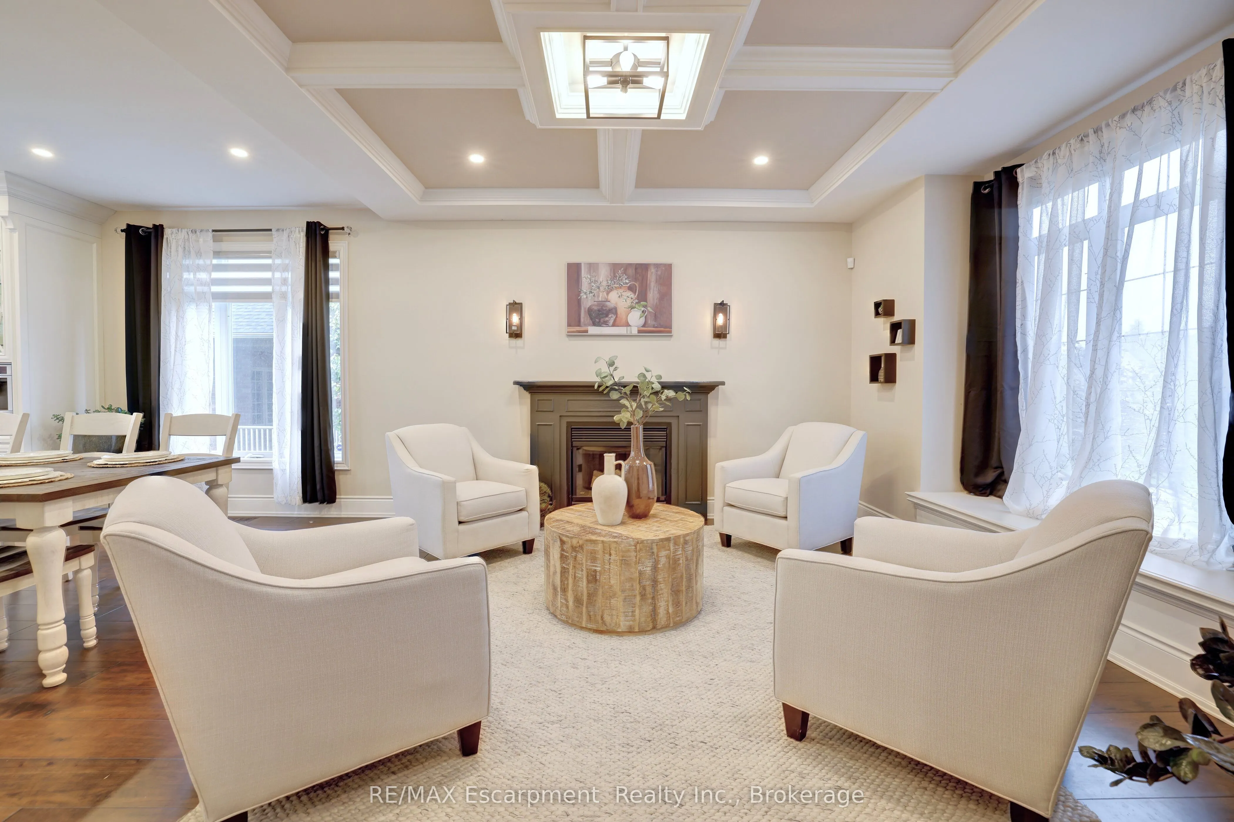 48 PALOMINO Drive