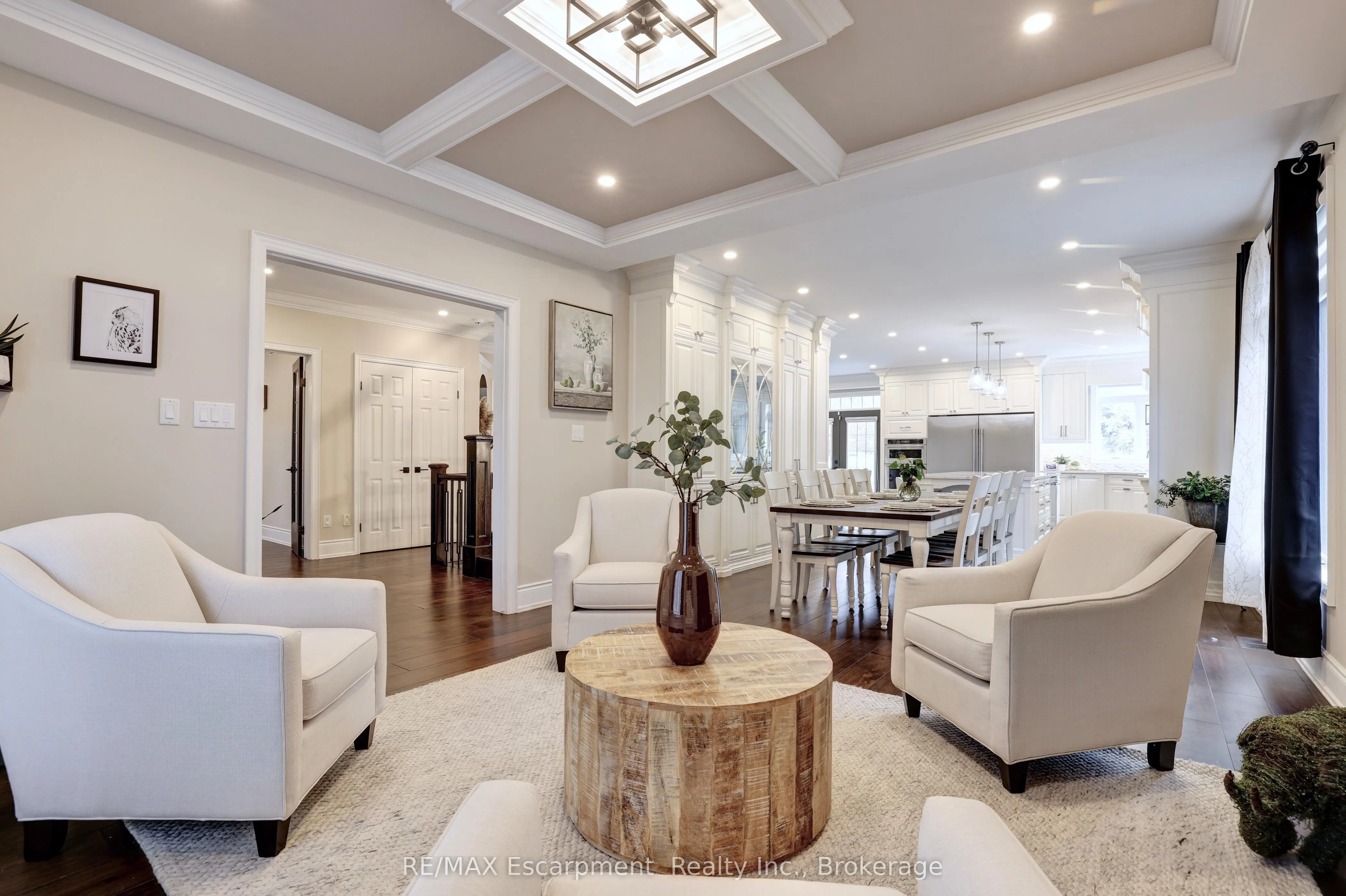 48 PALOMINO Drive
