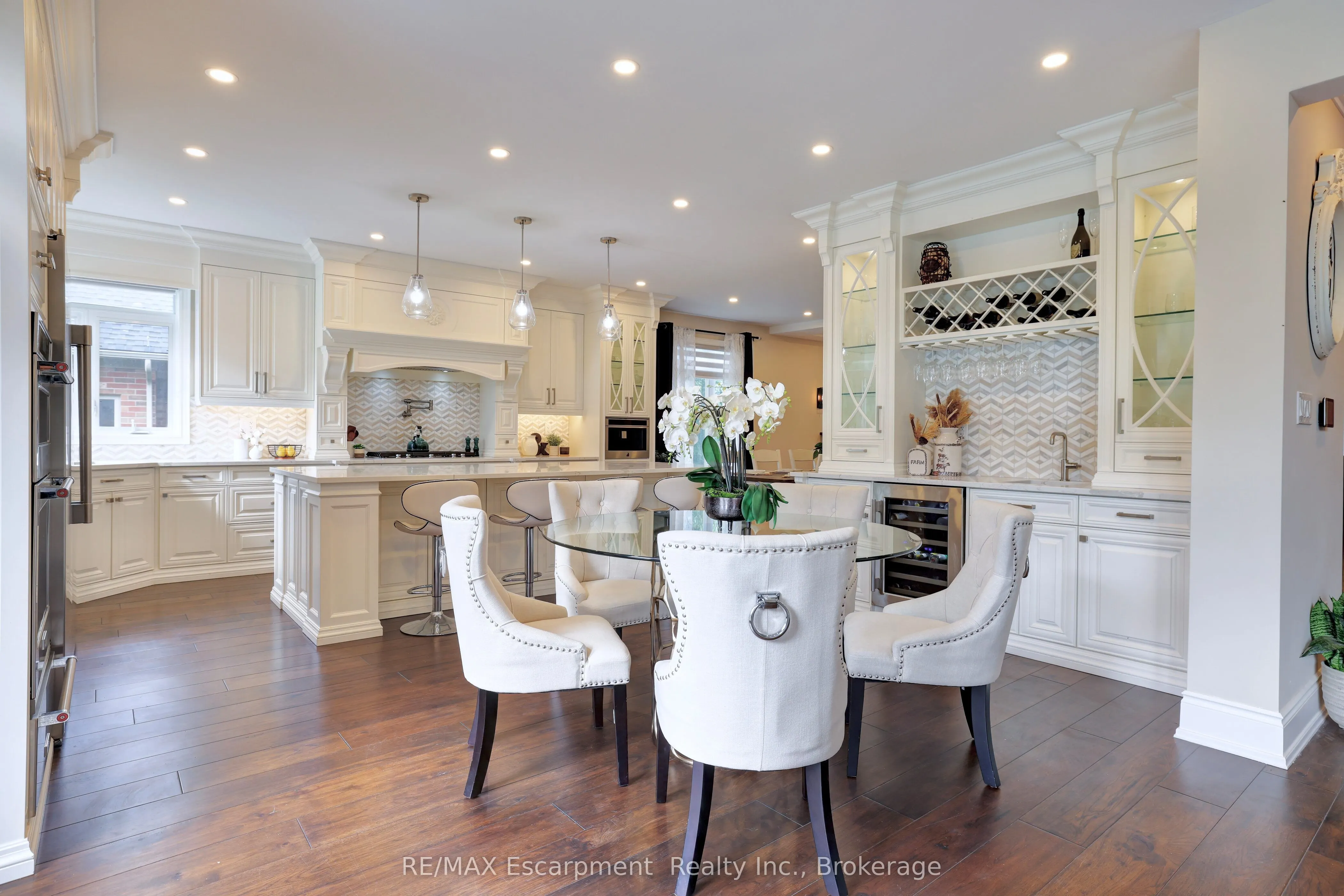 48 PALOMINO Drive