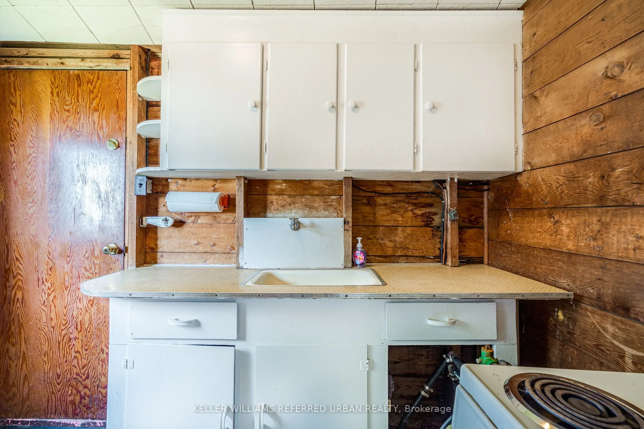 845 Lakeshore Road