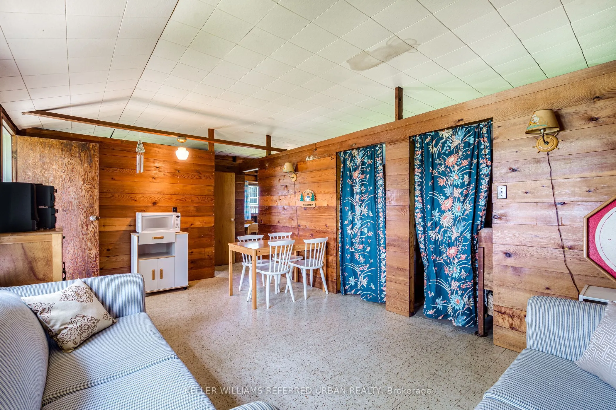 845 Lakeshore Road