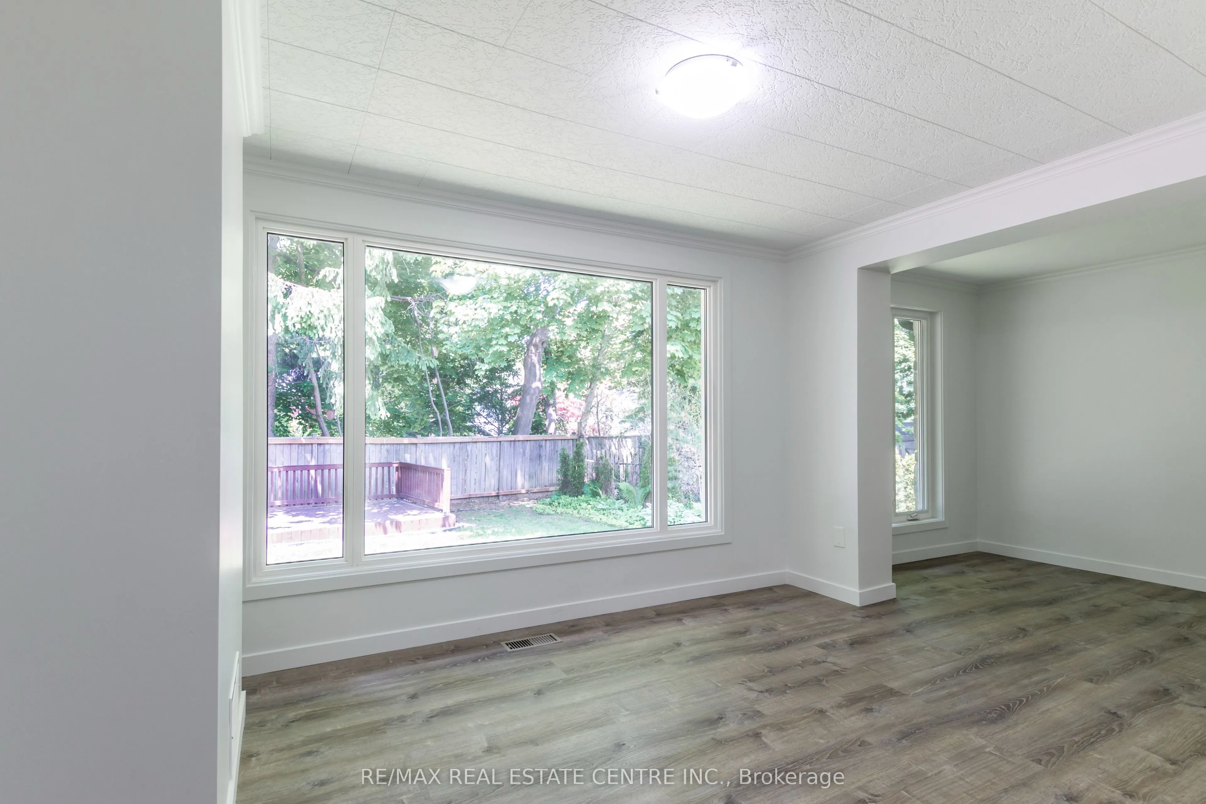83 Jerseyville Road E
