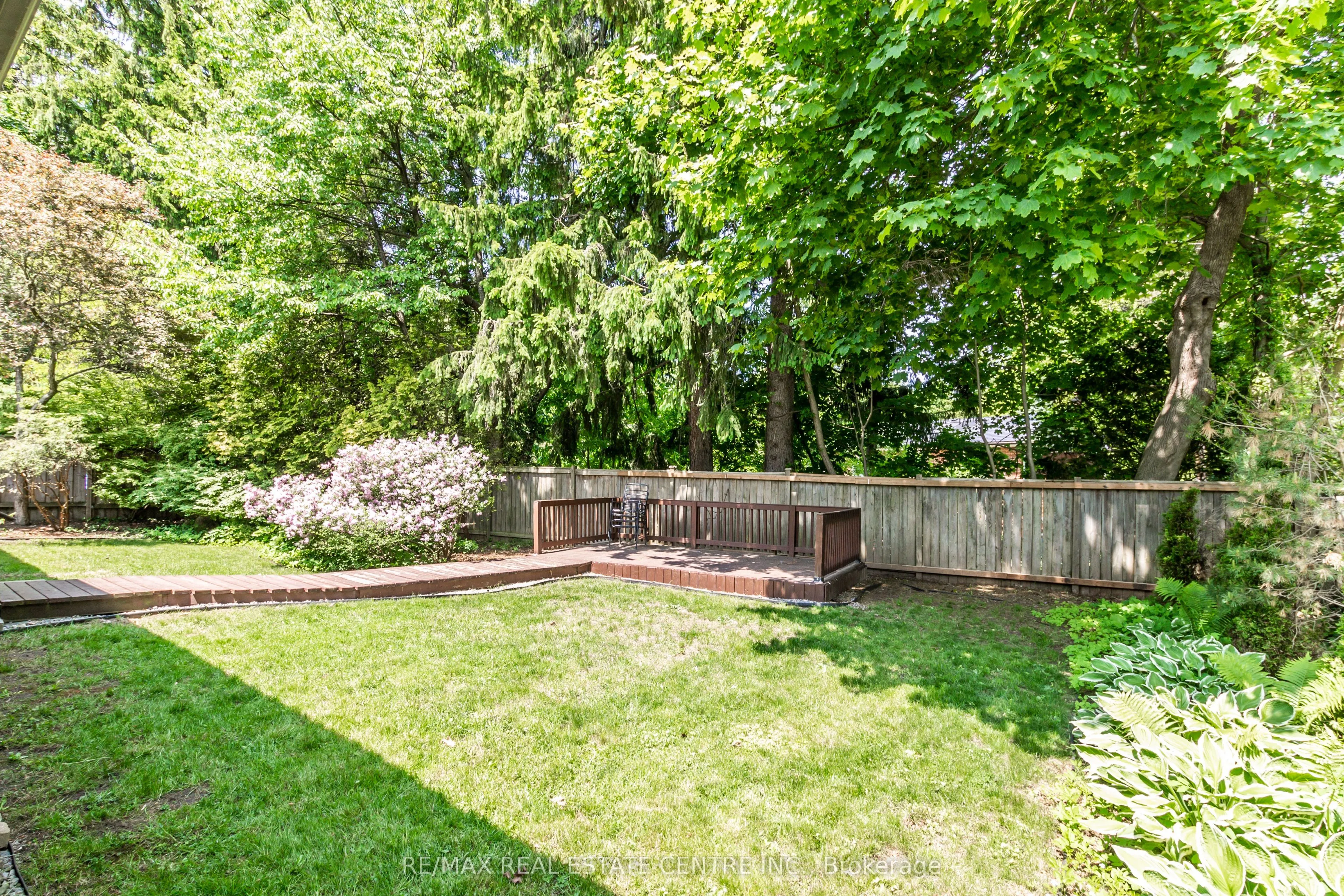83 Jerseyville Road E