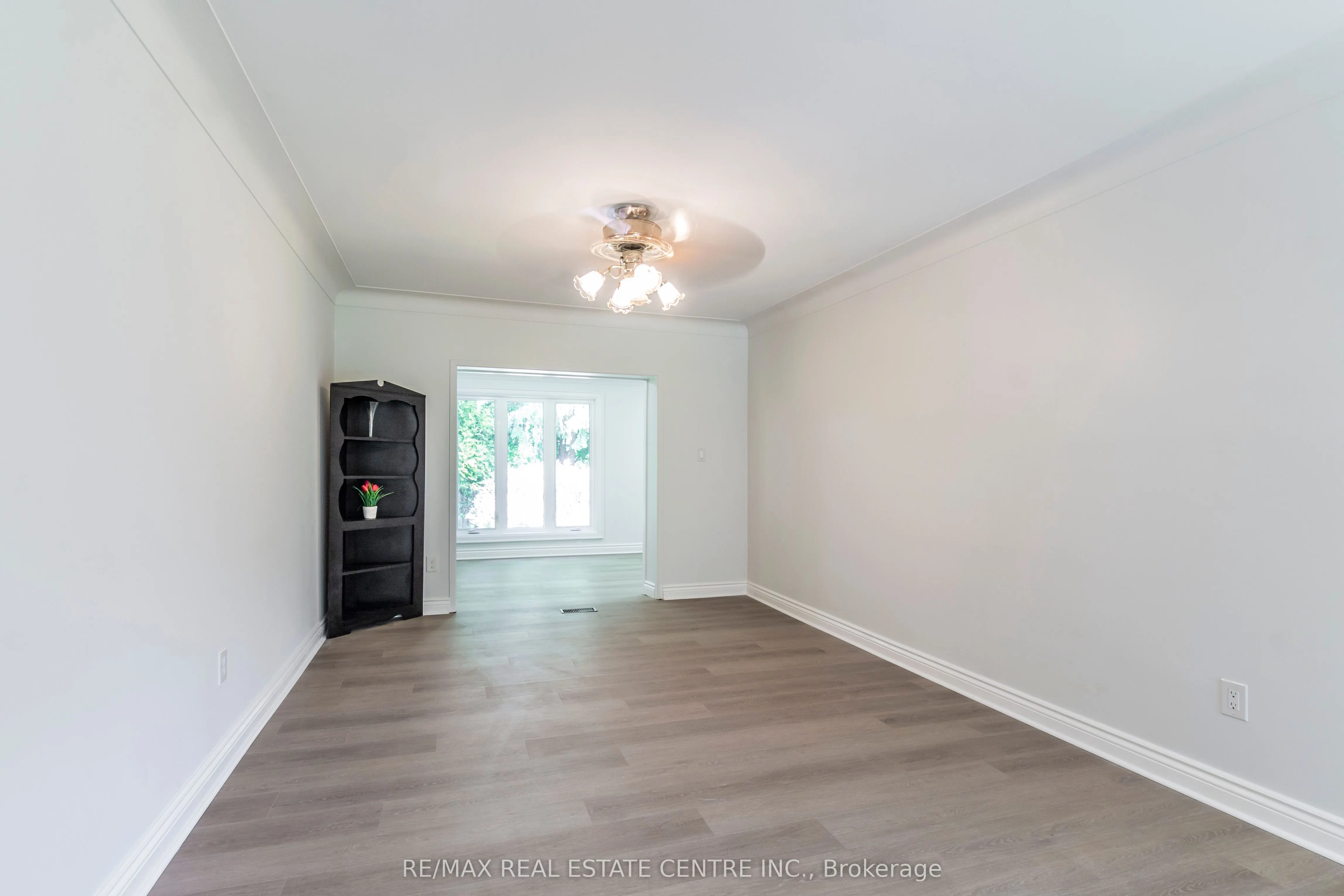 83 Jerseyville Road E