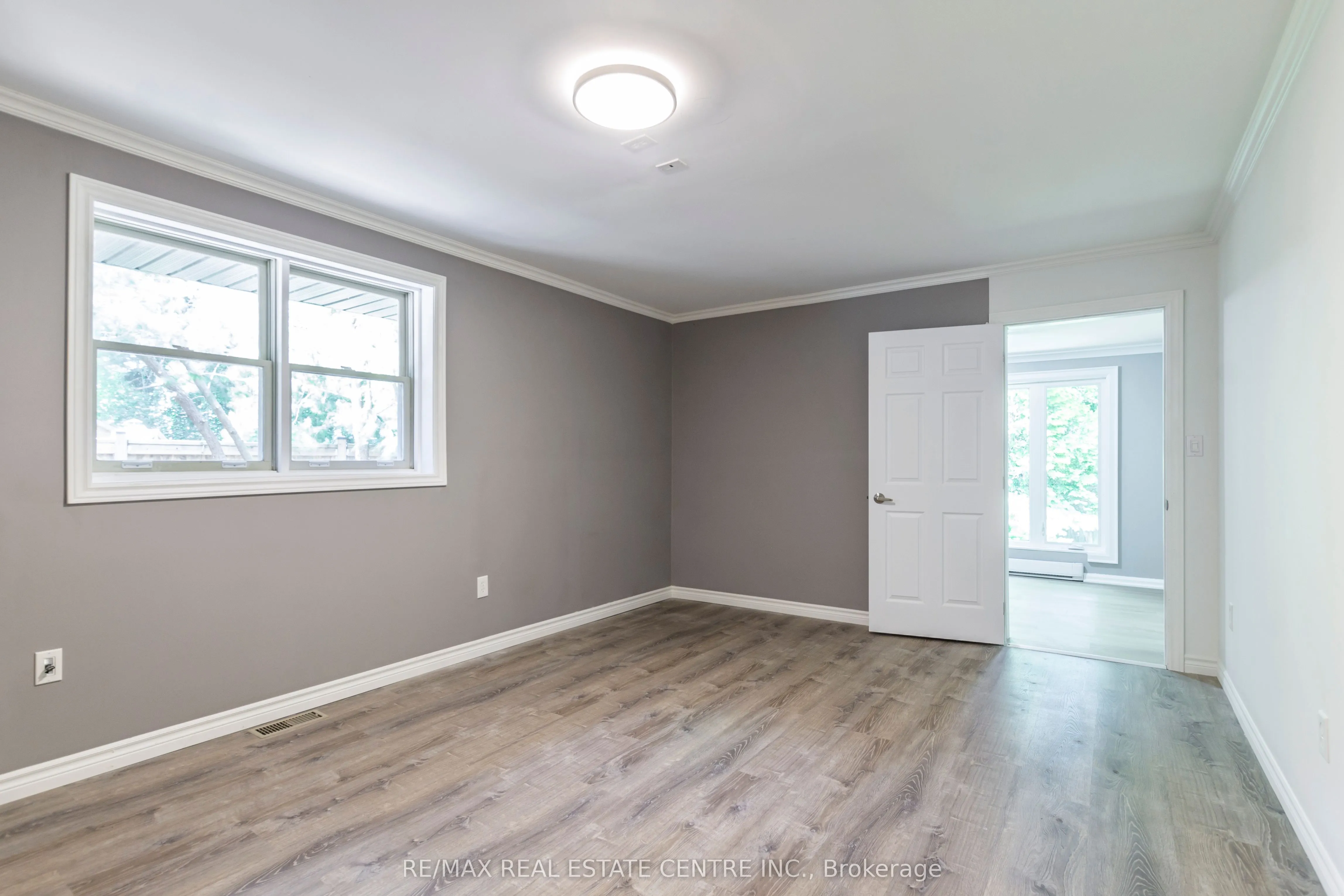 83 Jerseyville Road E