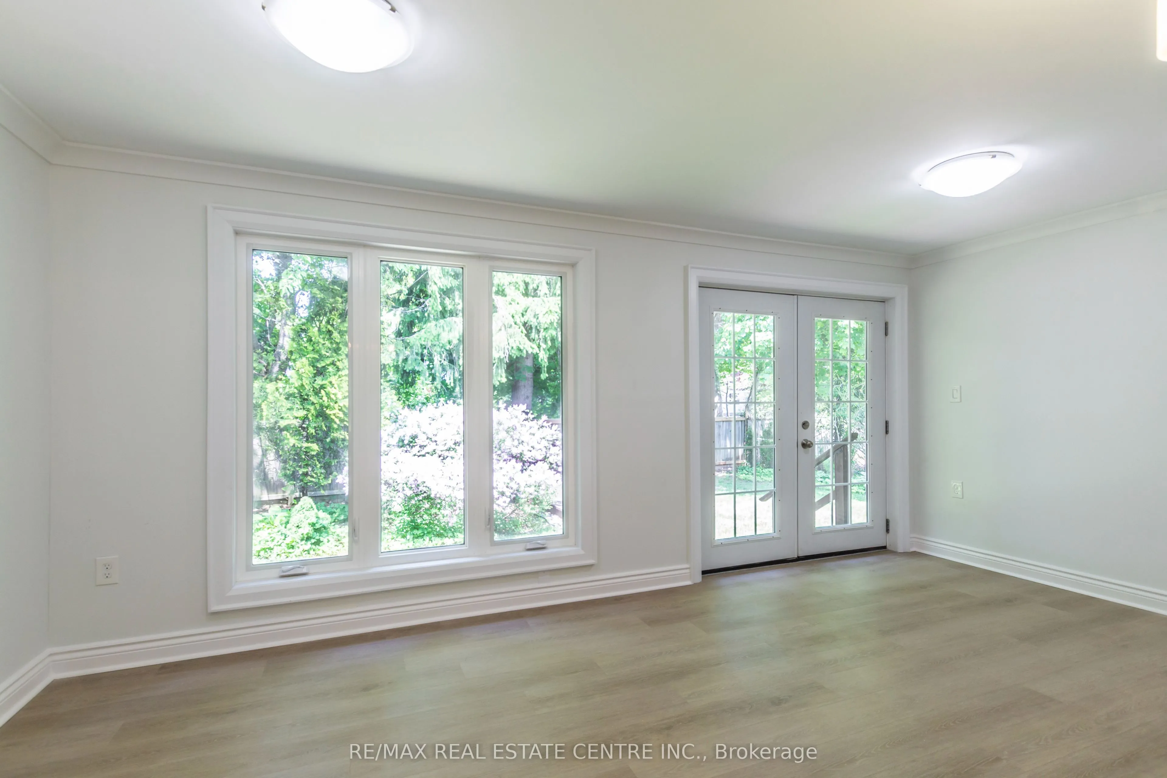 83 Jerseyville Road E