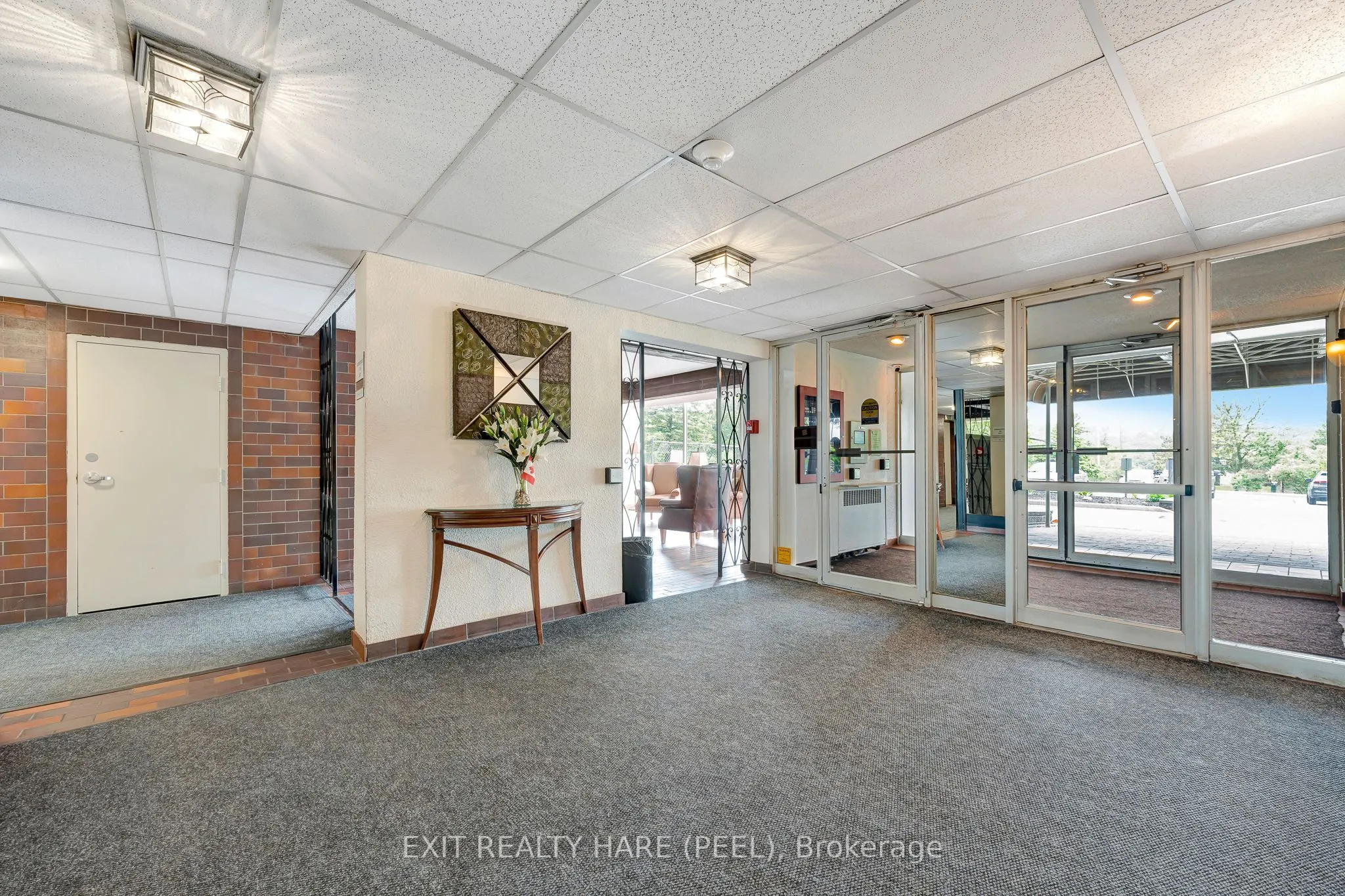 225 Harvard Place, #804