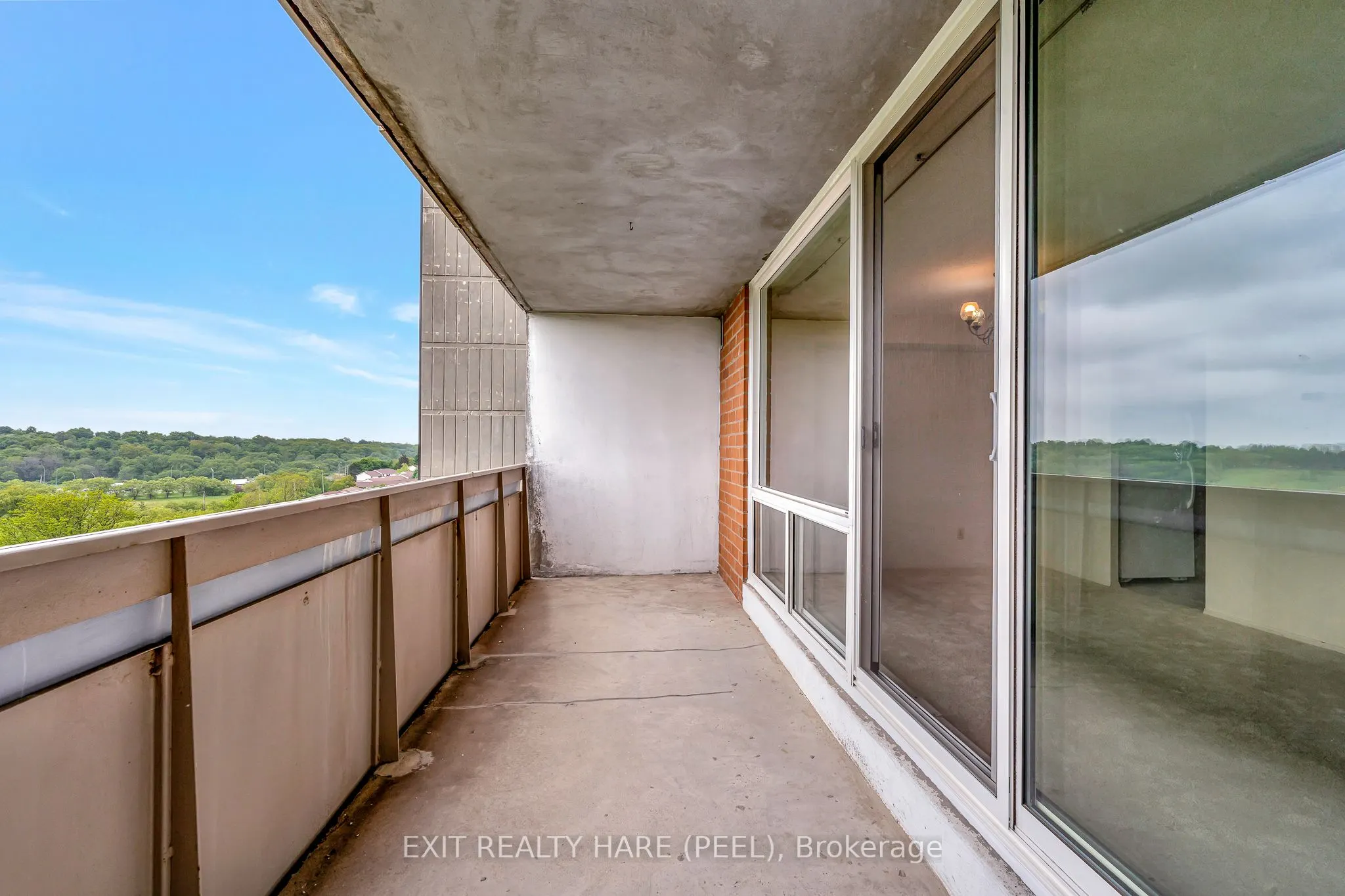 225 Harvard Place, #804