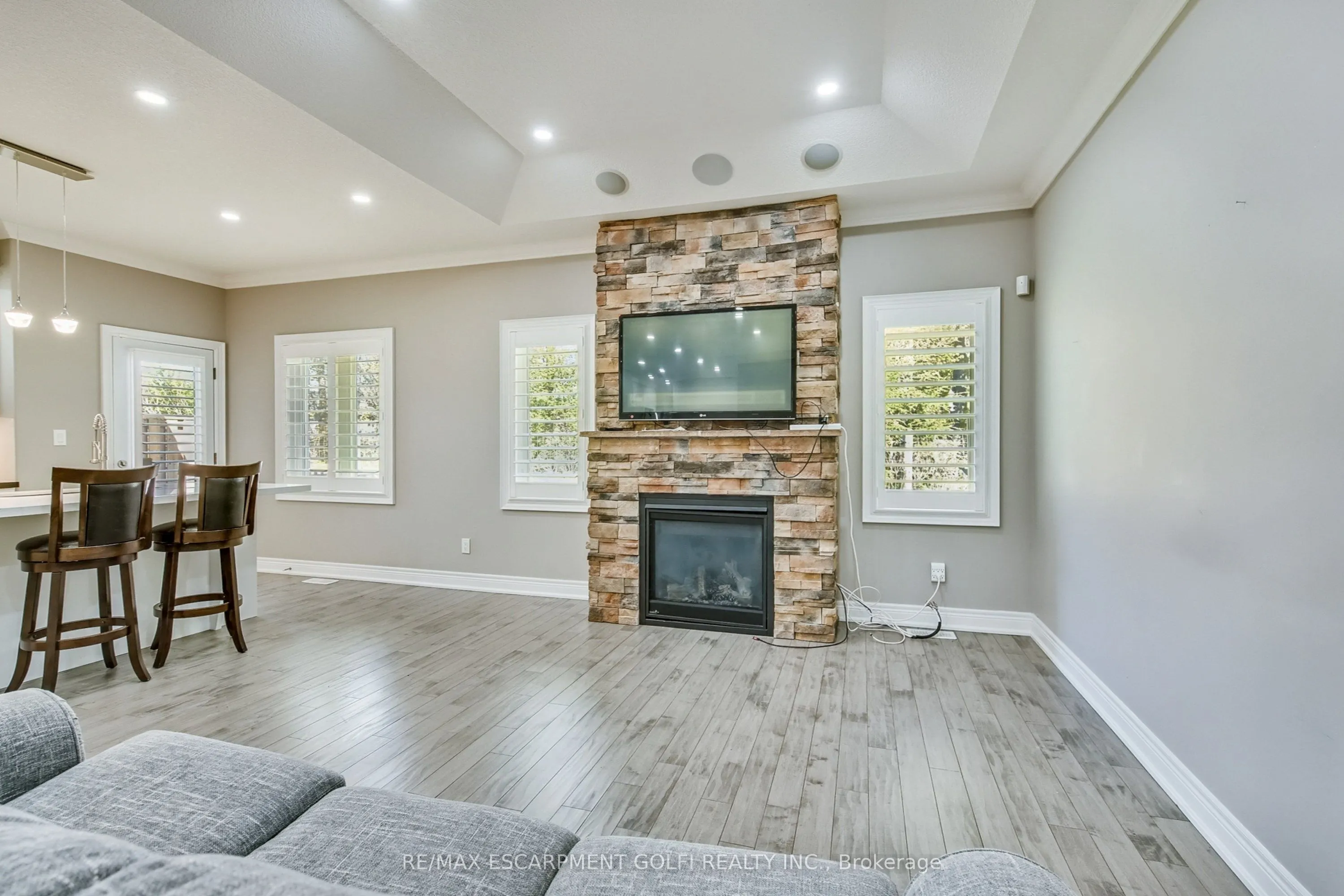 194 Donly Drive S, #12