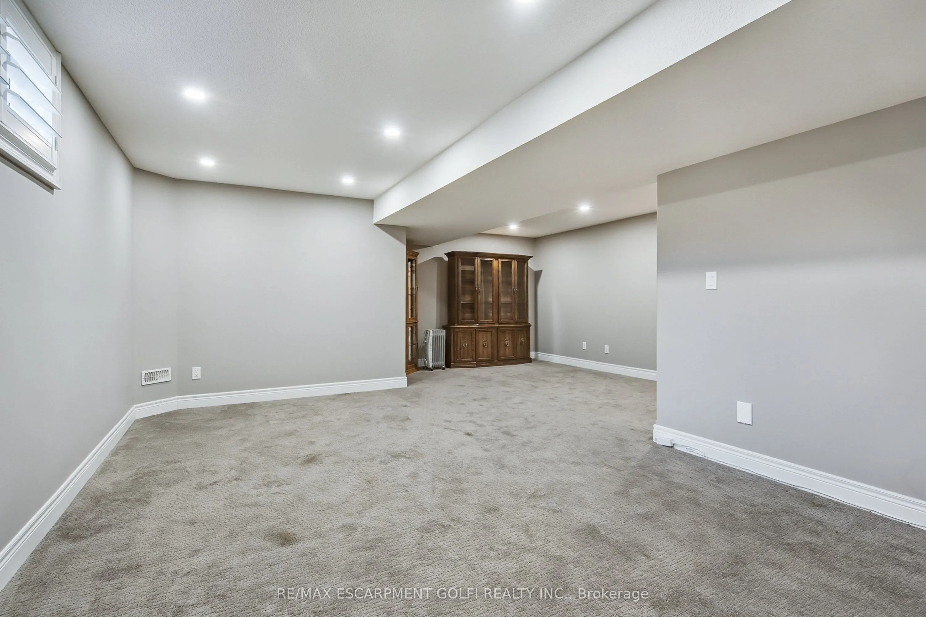 194 Donly Drive S, #12