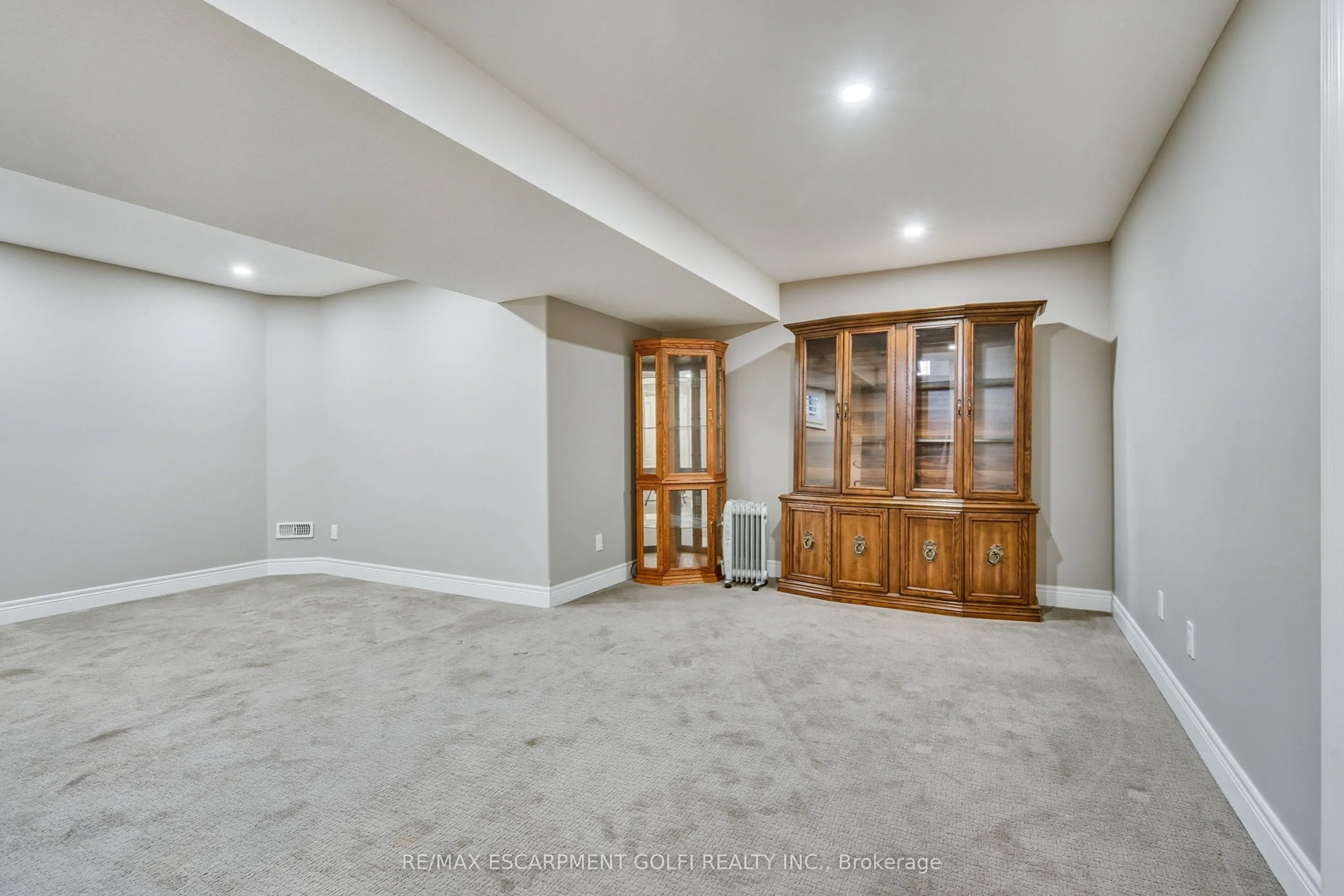 194 Donly Drive S, #12