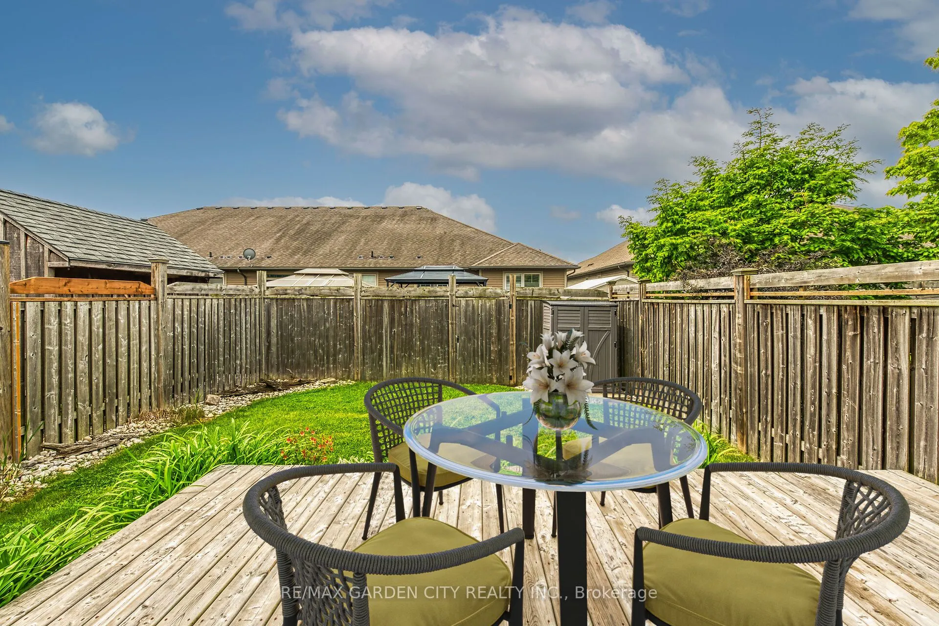 24 MANORWOOD Drive
