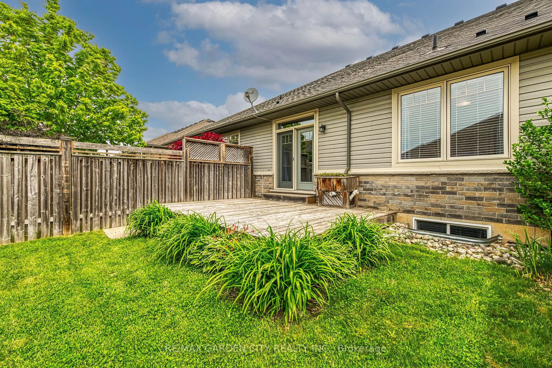 24 MANORWOOD Drive