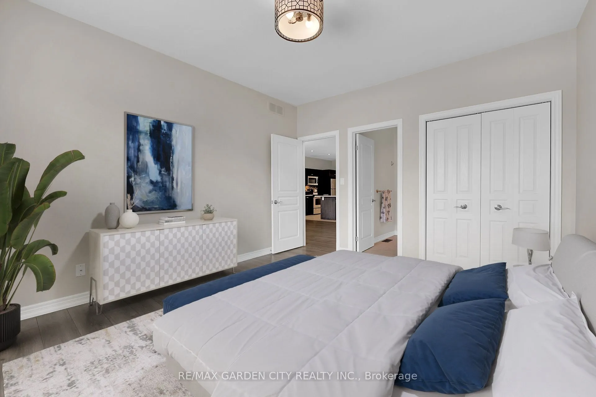 24 MANORWOOD Drive