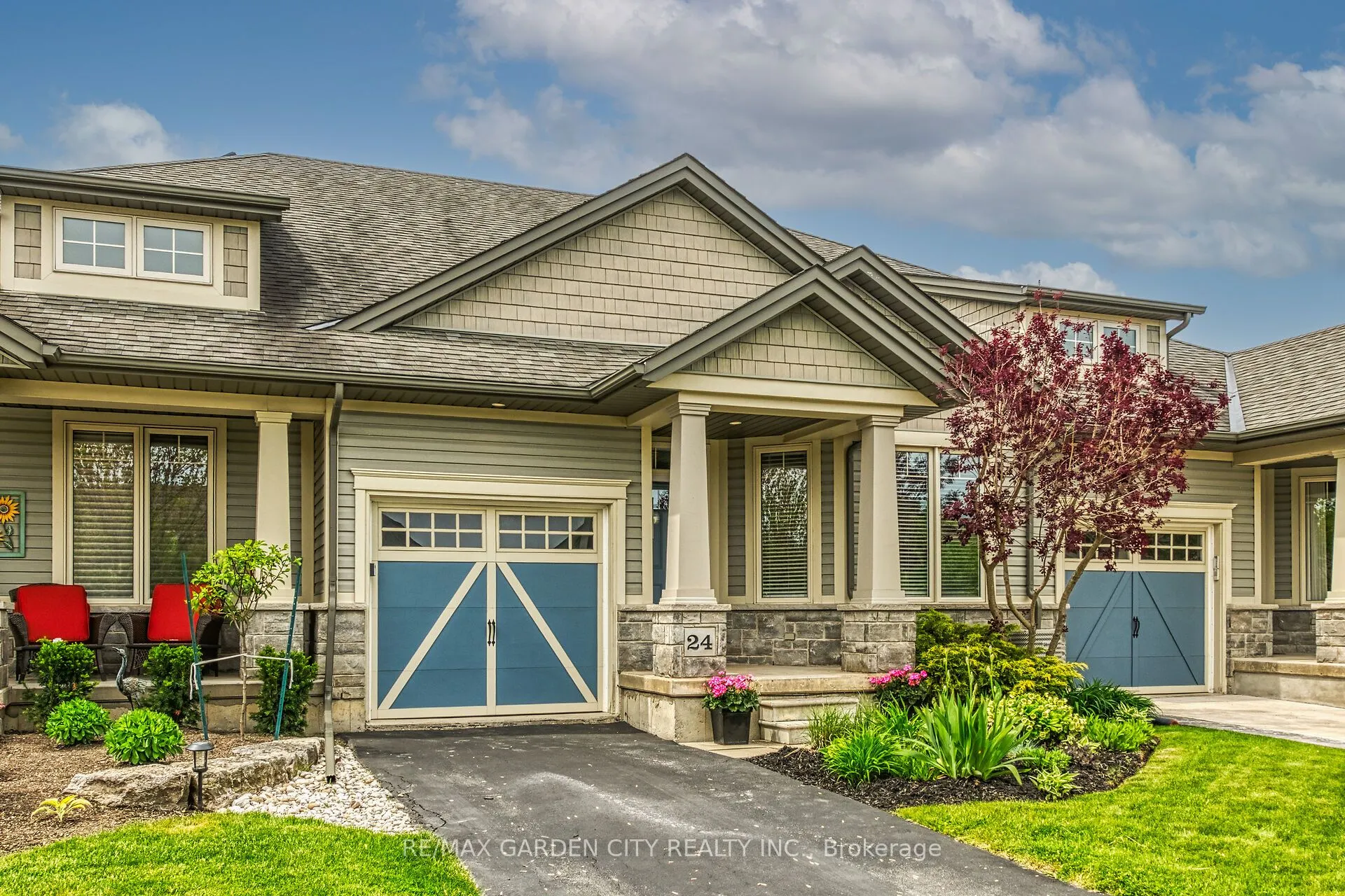 24 MANORWOOD Drive