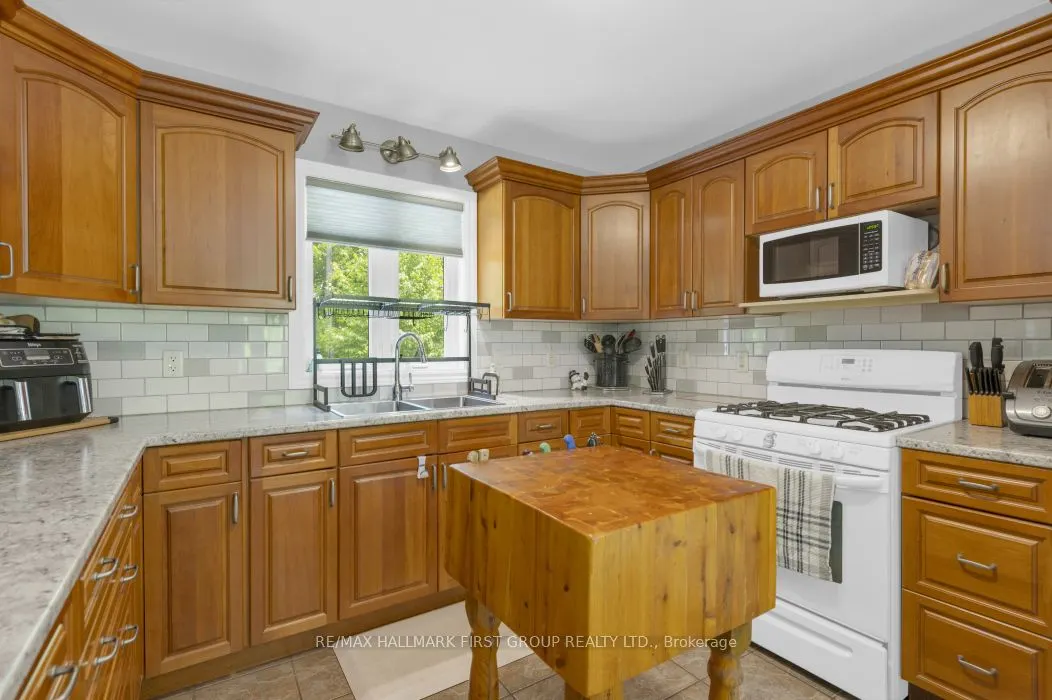 1571 Cordova Road