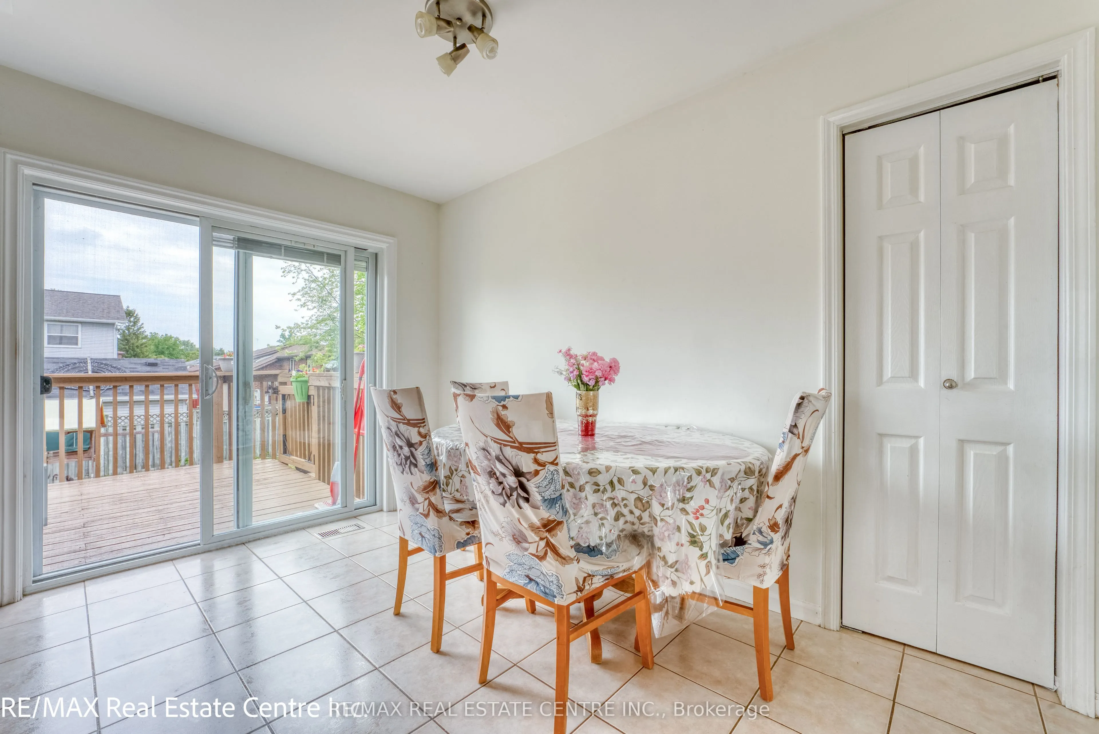 1616 Birchwood Crescent