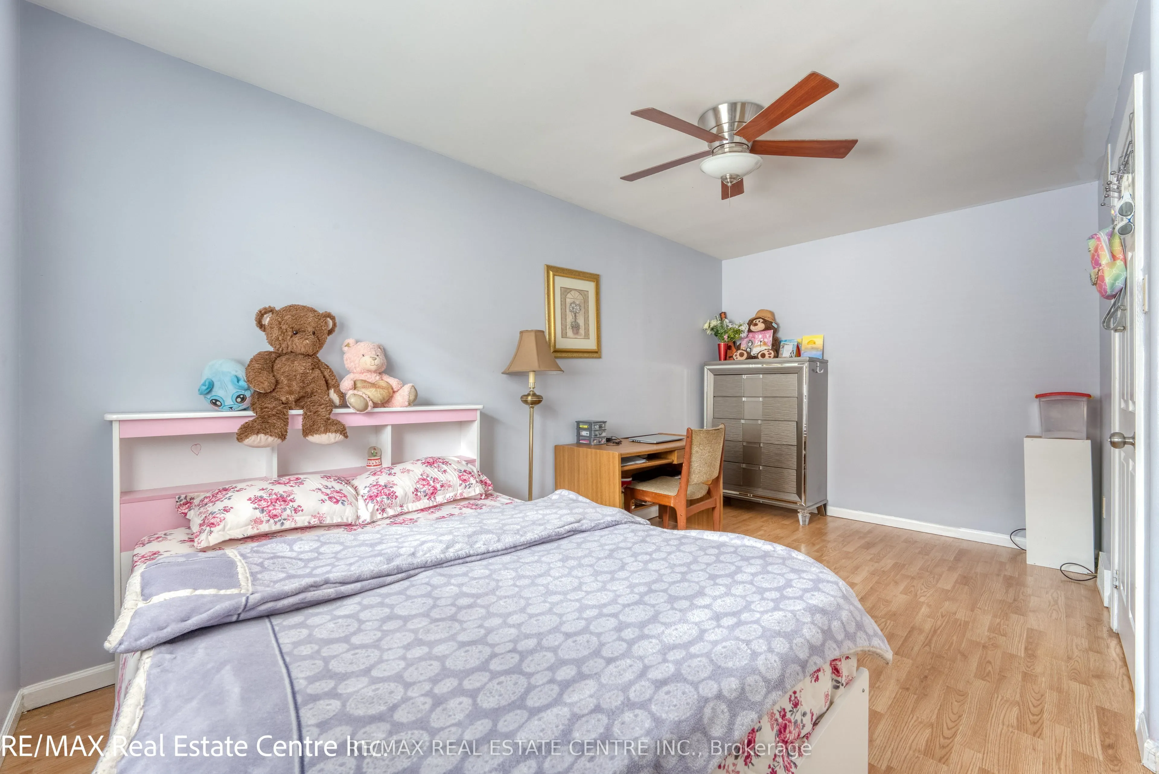 1616 Birchwood Crescent