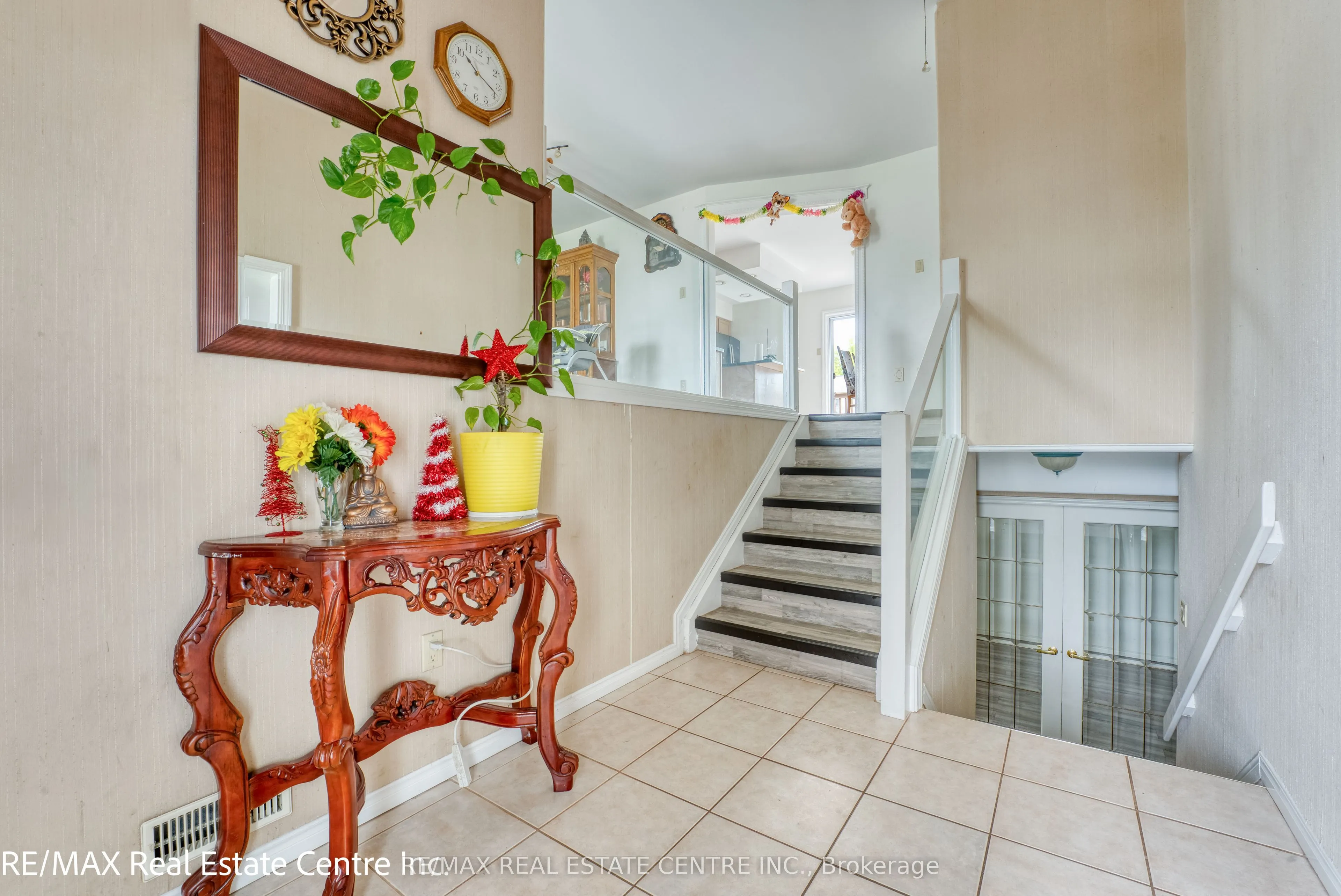 1616 Birchwood Crescent