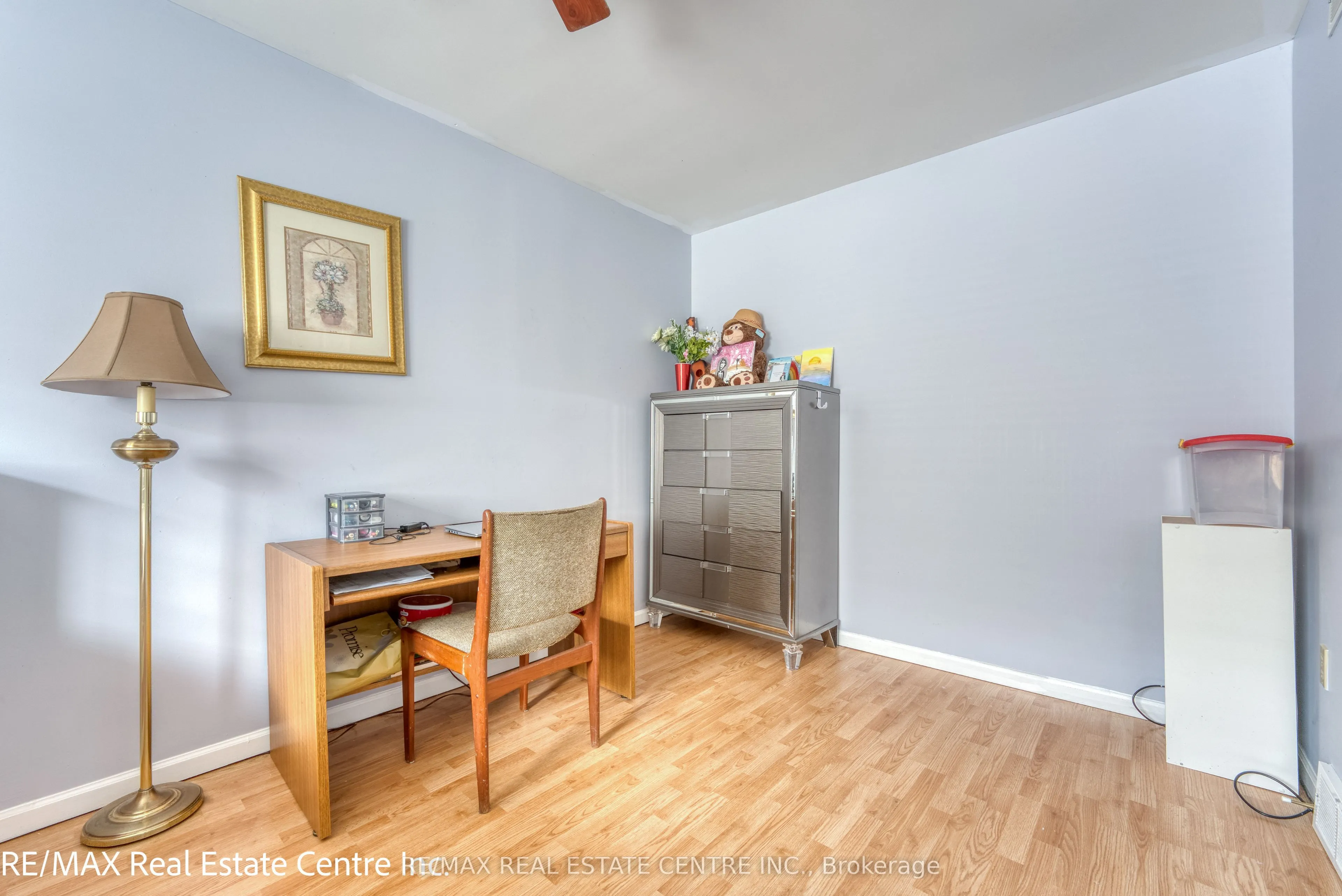 1616 Birchwood Crescent
