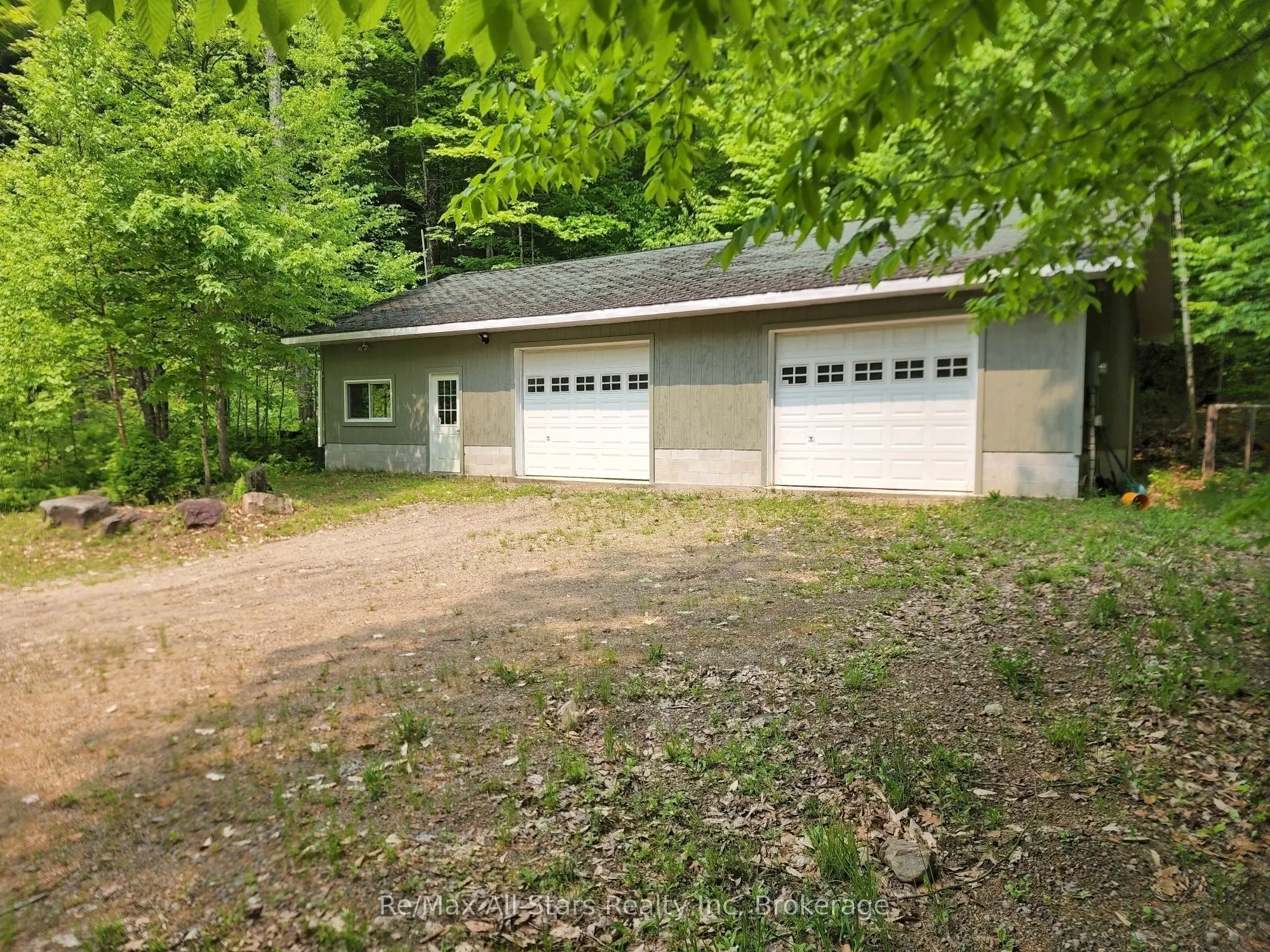 1028 Ronville Road