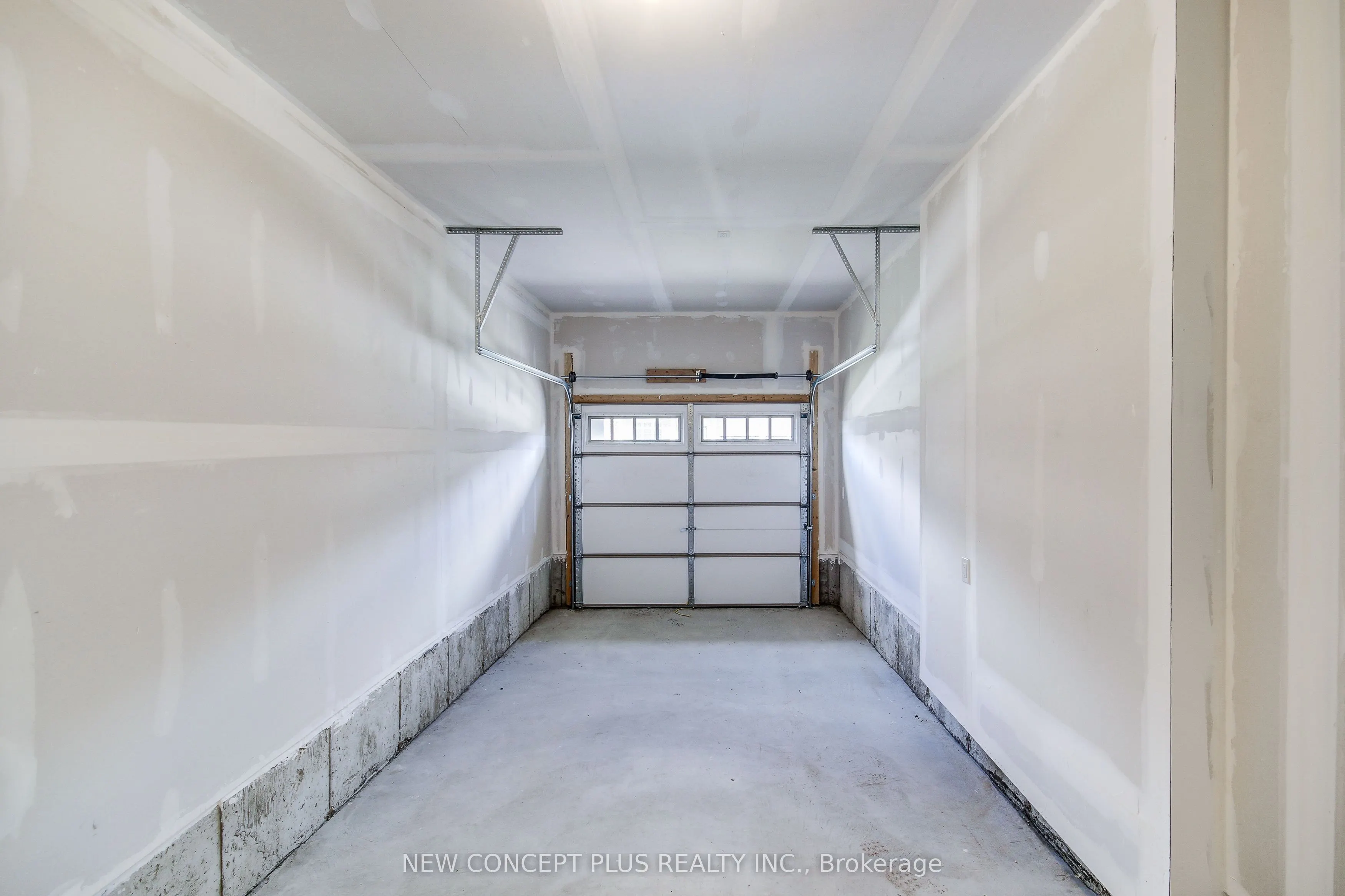 1042 Denton Drive