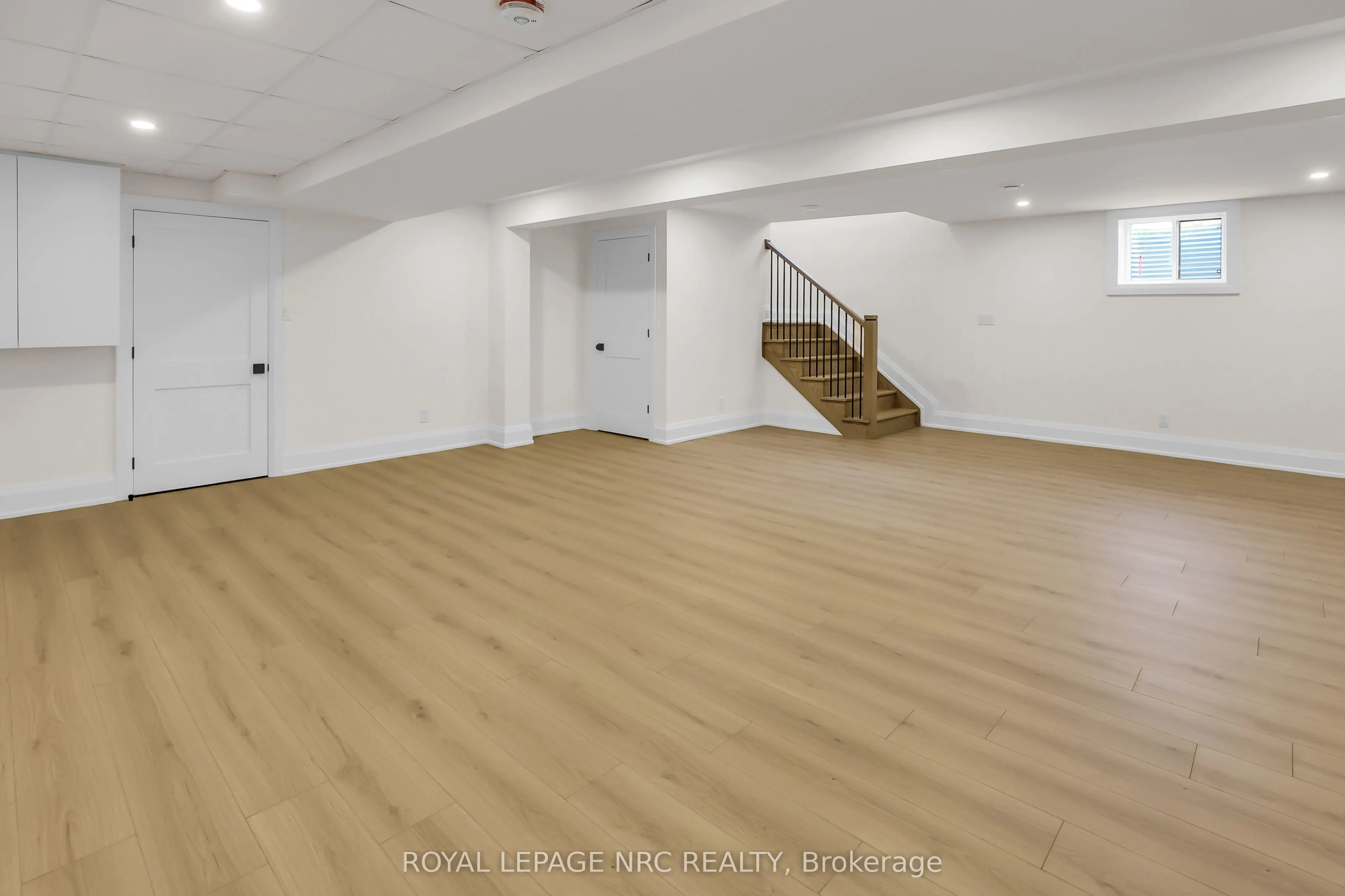 2021 Victoria Avenue