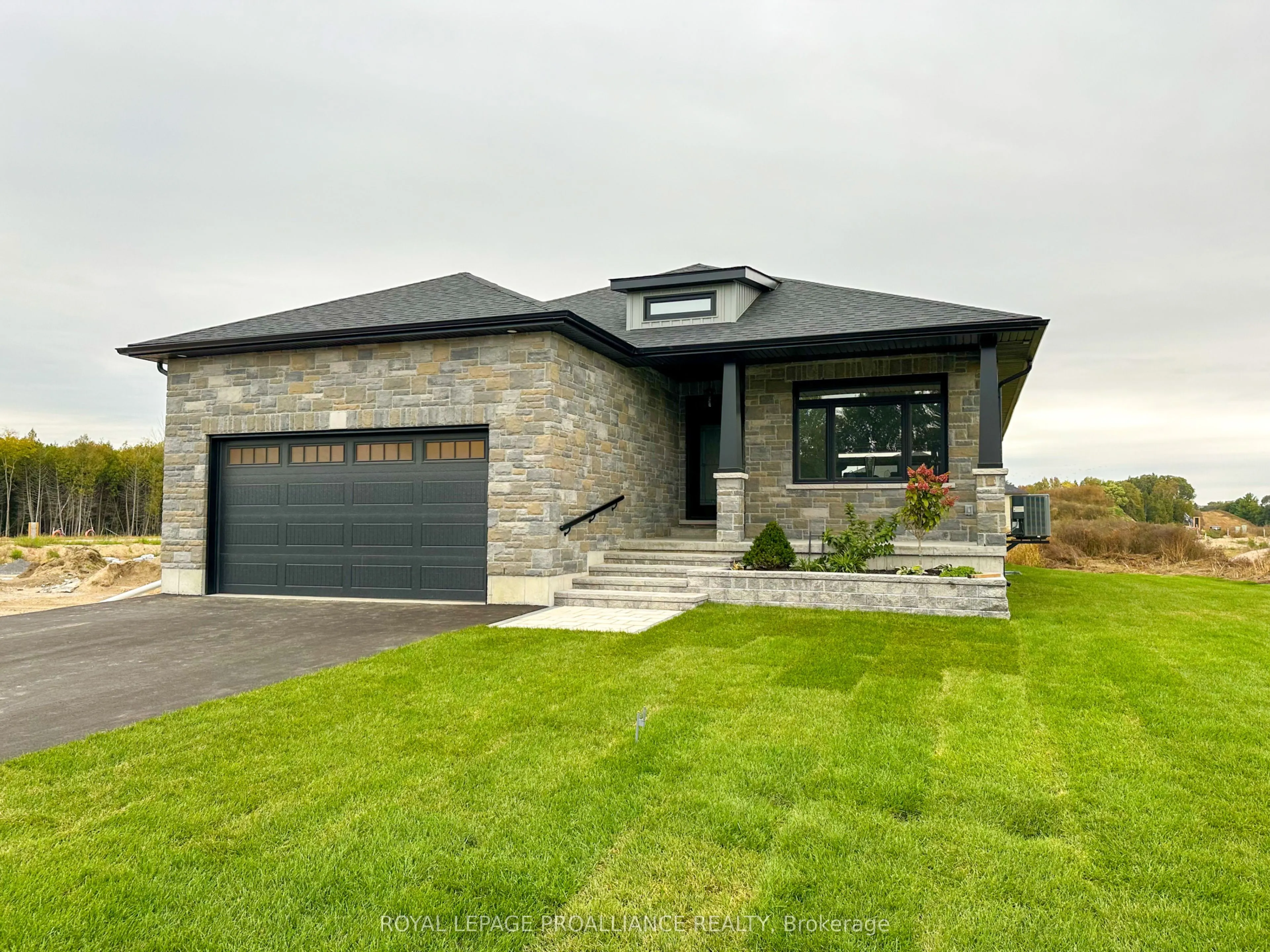 30 MacKenzie john Crescent