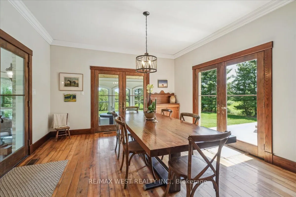7817 Sideroad 10