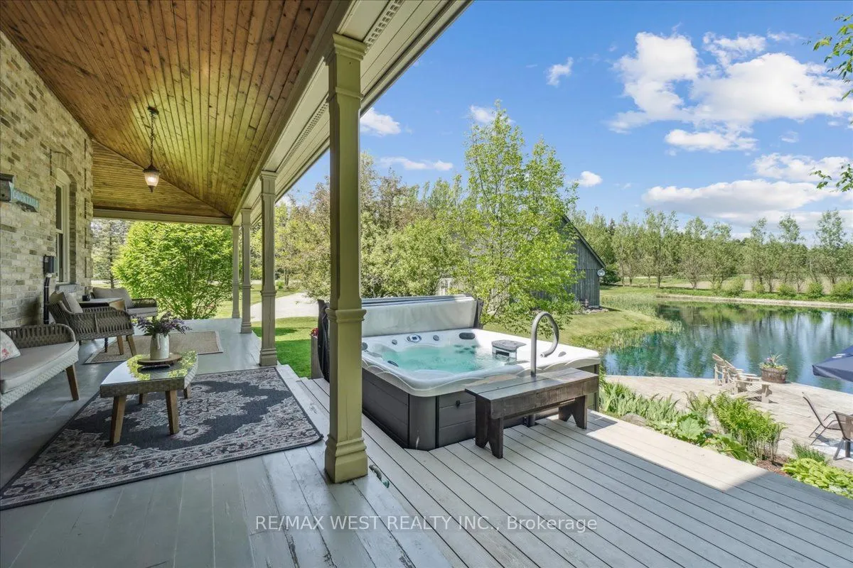 7817 Sideroad 10