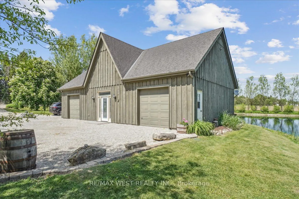 7817 Sideroad 10