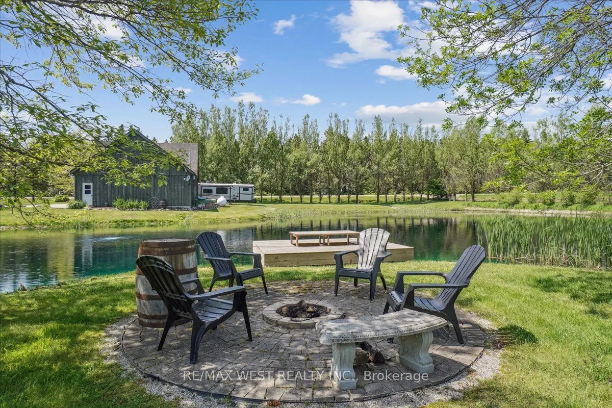 7817 Sideroad 10