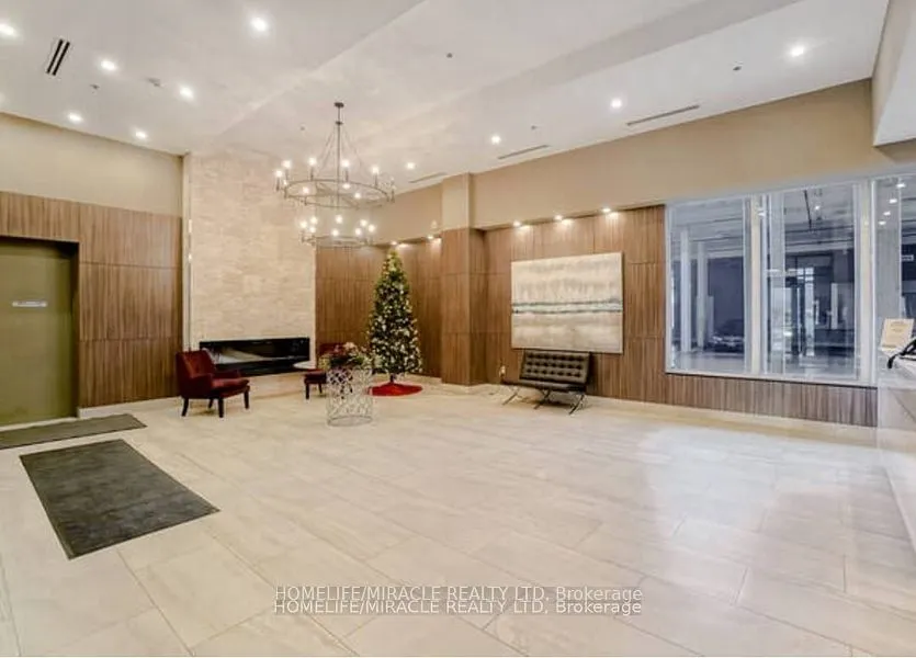 560 North service Road, #802