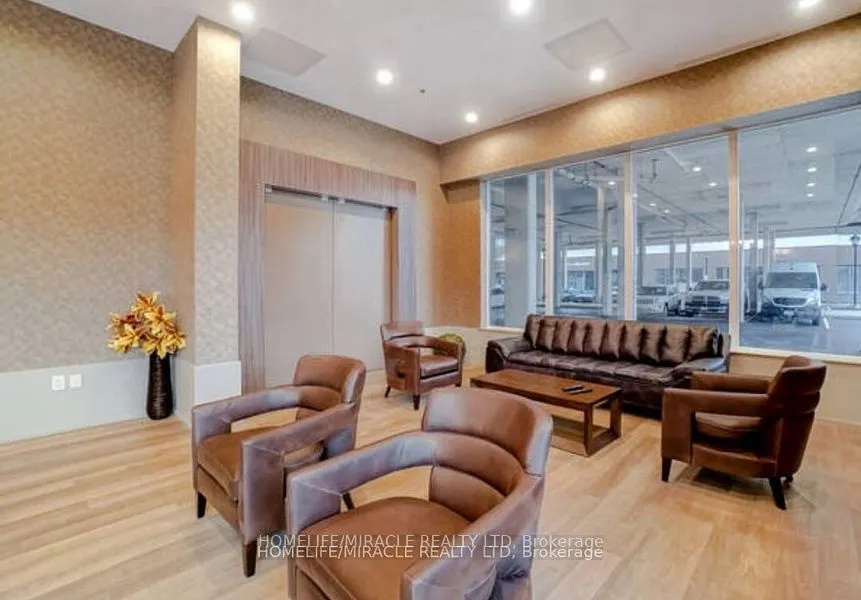 560 North service Road, #802