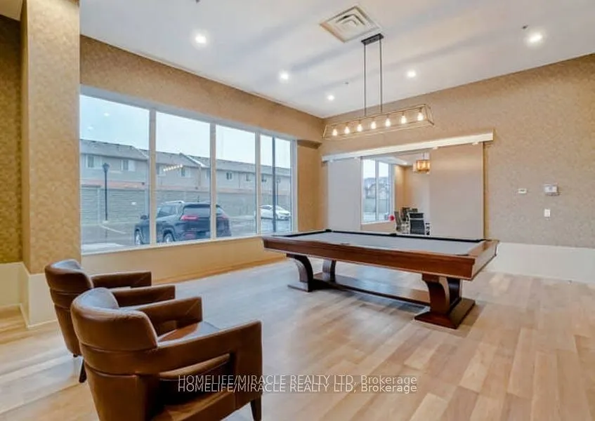 560 North service Road, #802