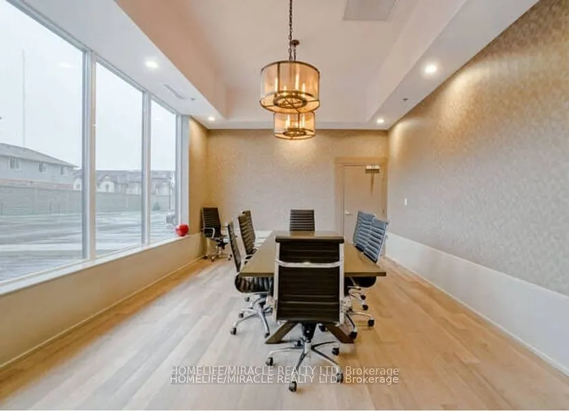560 North service Road, #802