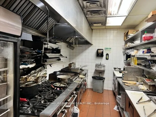 1146 Wilson Street W