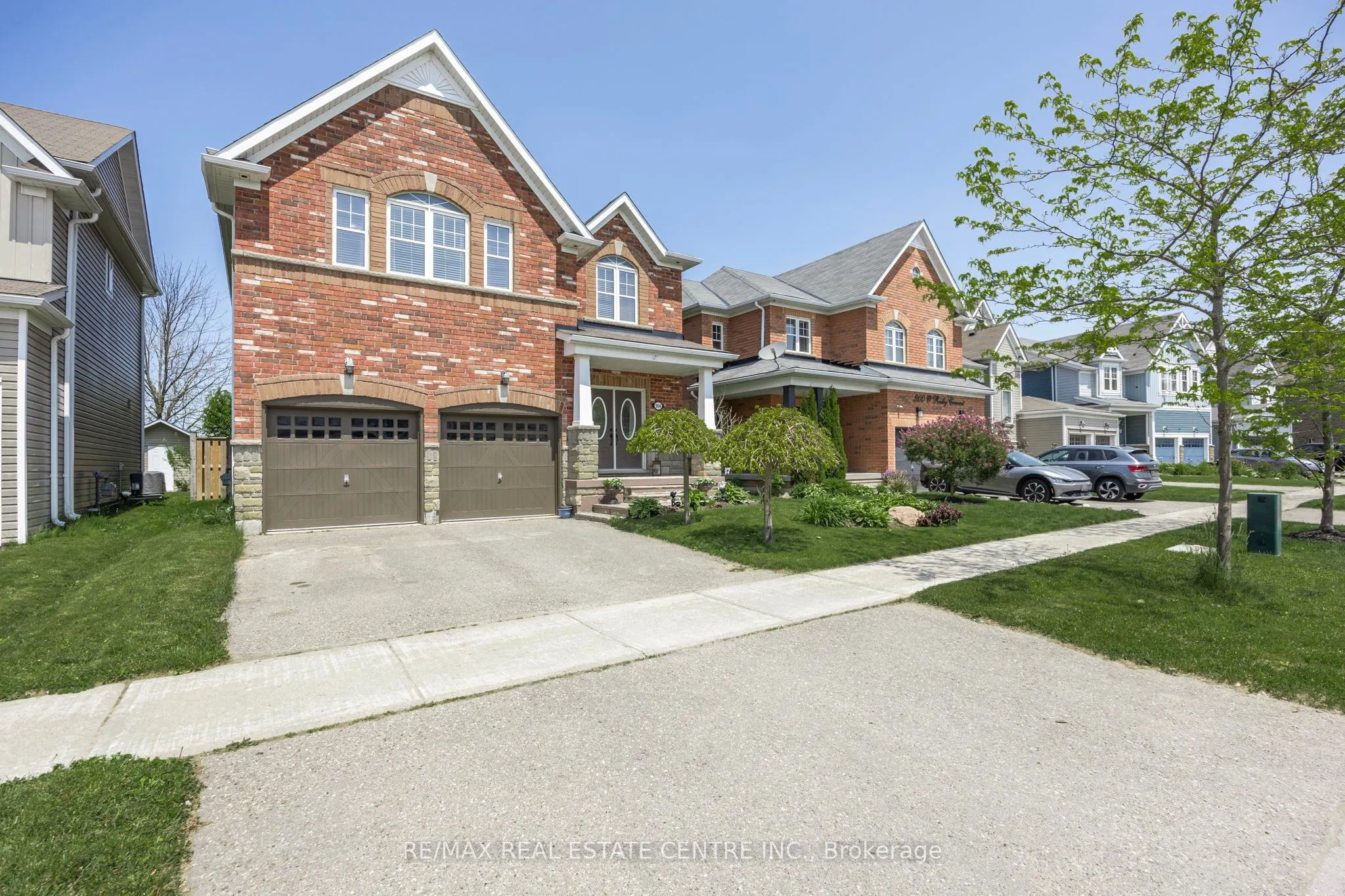 904 O'Reilly Crescent