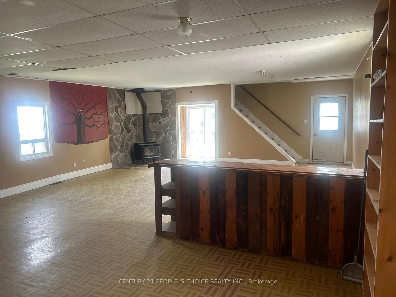 179 Main Street W