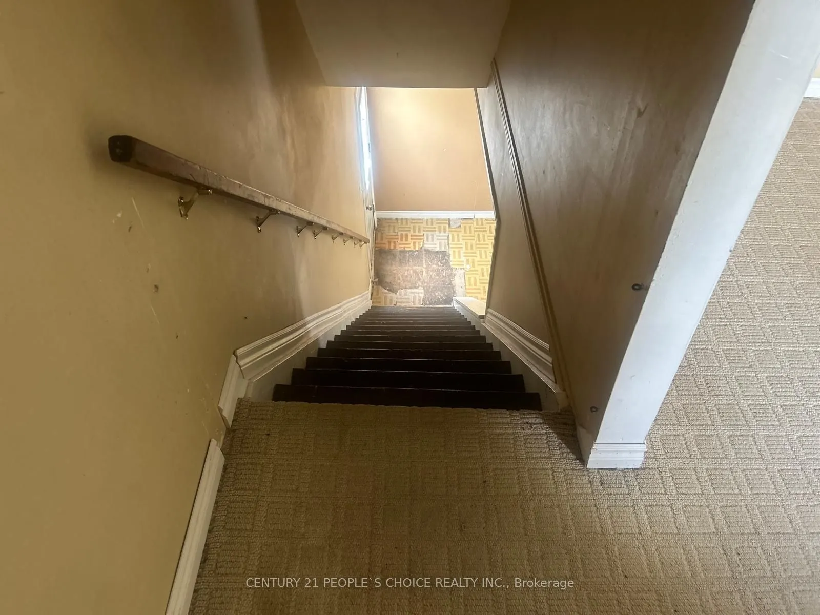 179 Main Street W