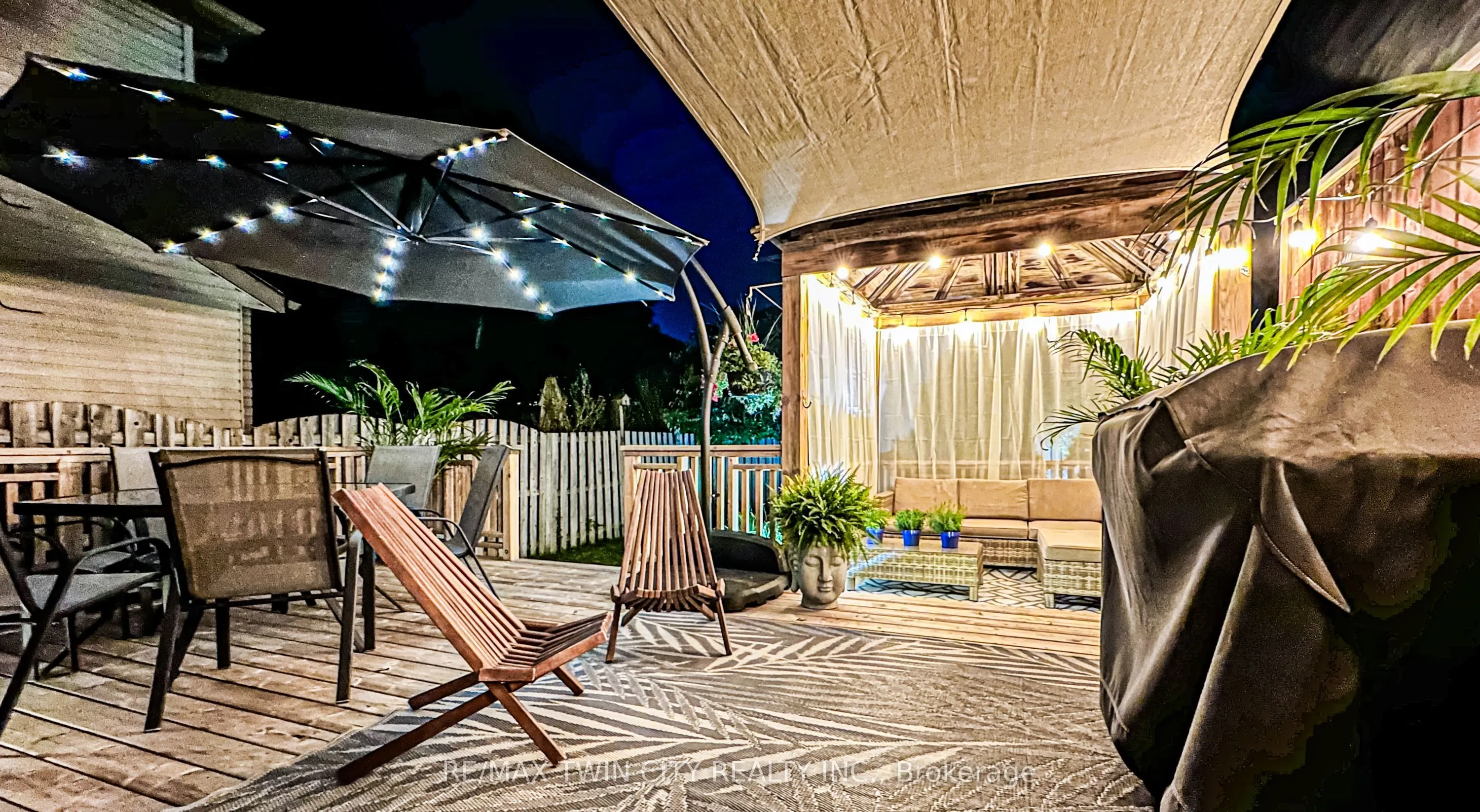 381 University Downs Crescent