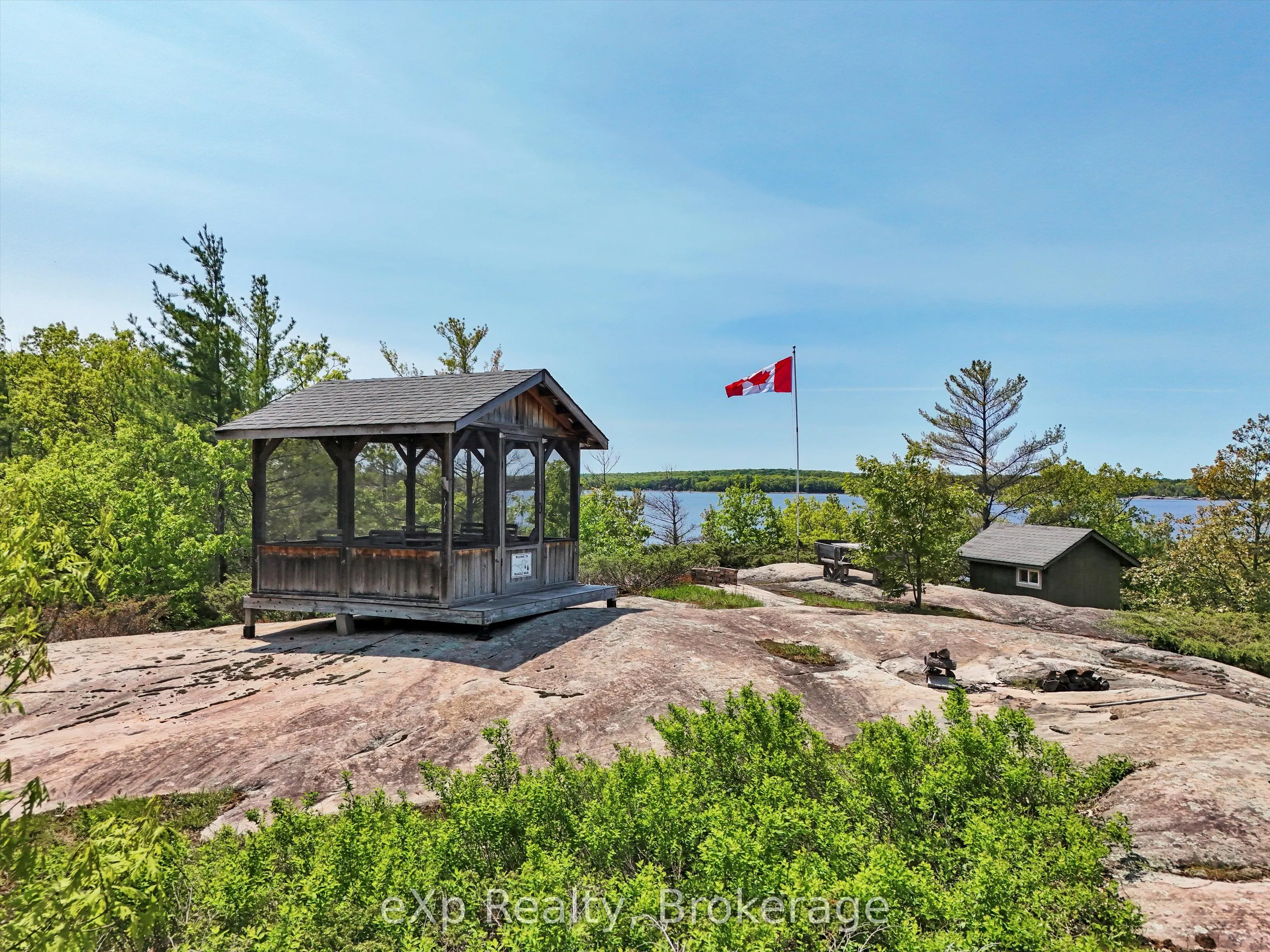 6646 1040LittleBeausoleil Island