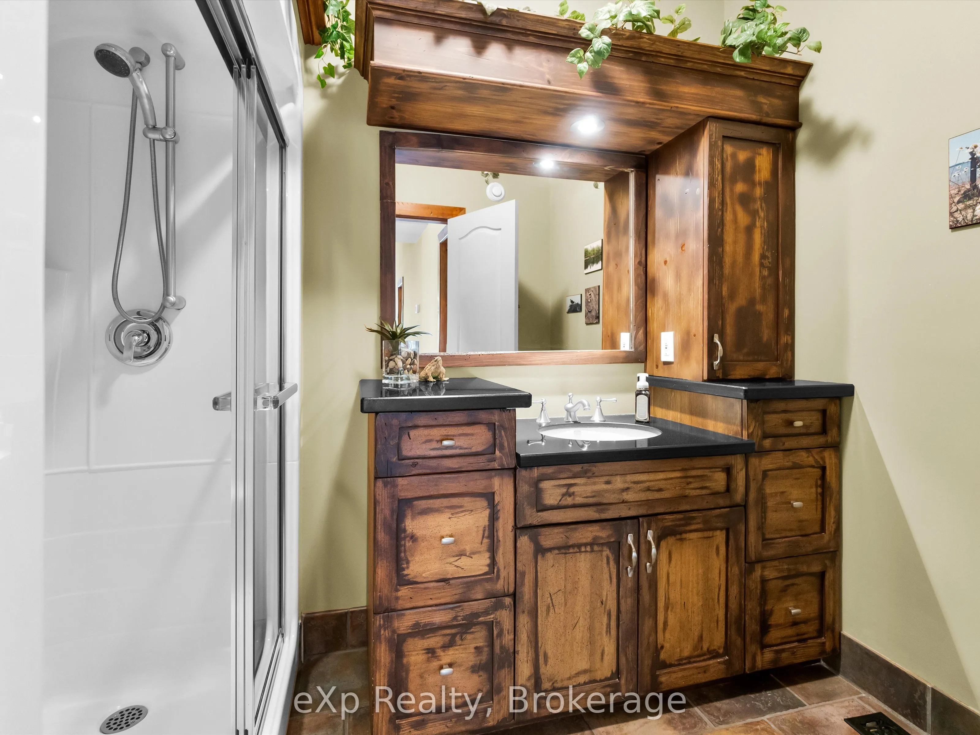 6646 1040LittleBeausoleil Island