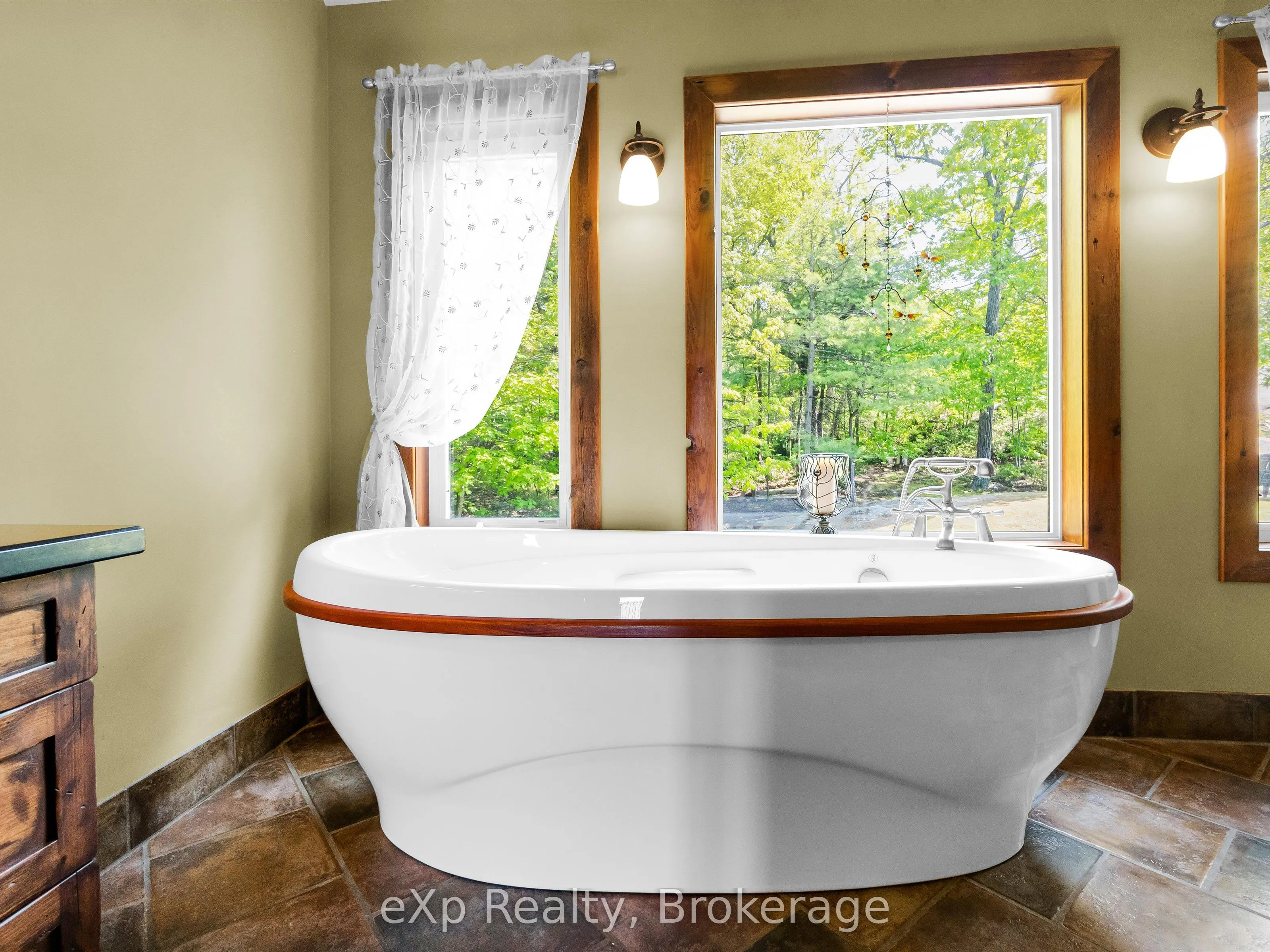 6646 1040LittleBeausoleil Island
