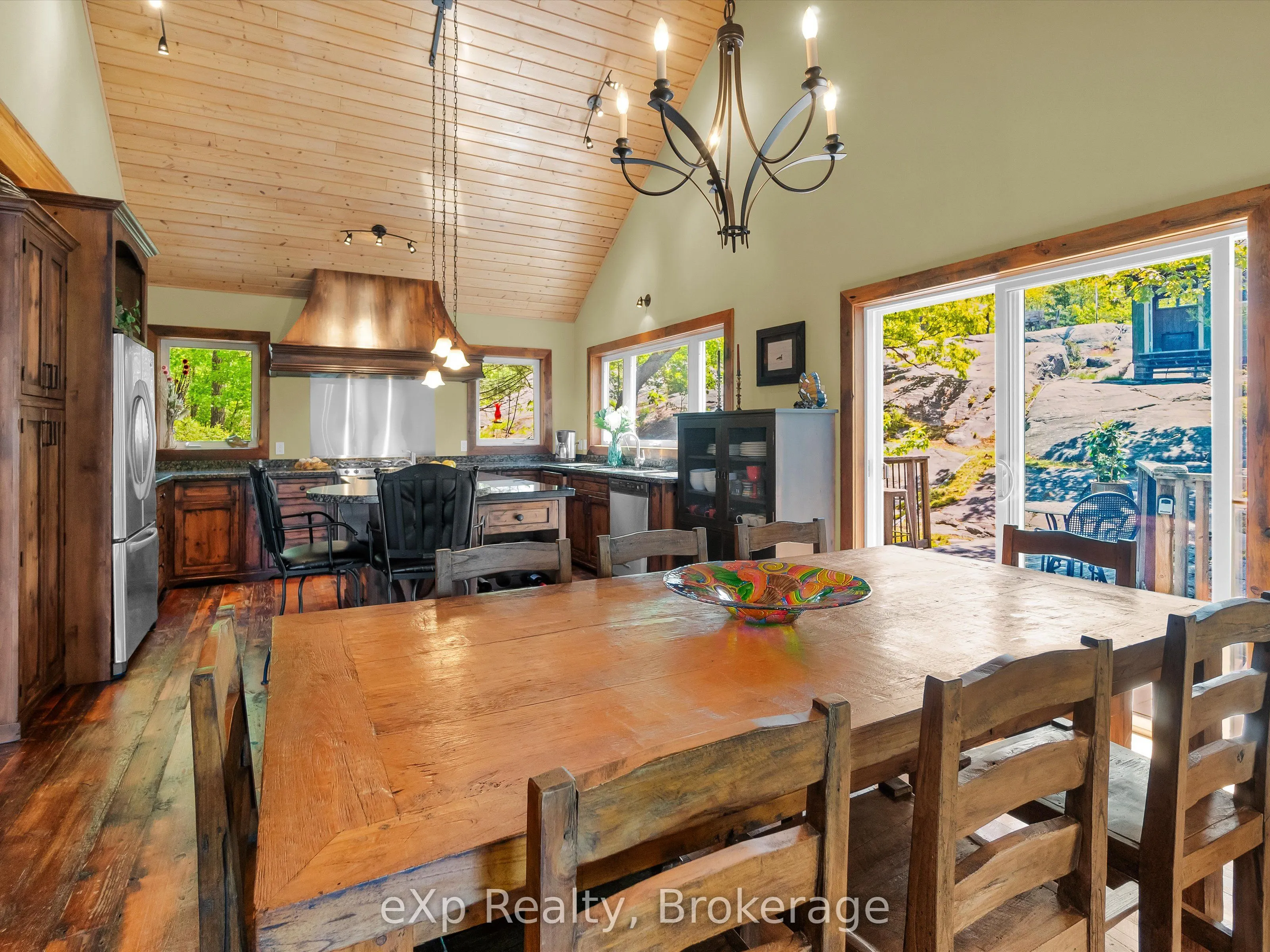 6646 1040LittleBeausoleil Island
